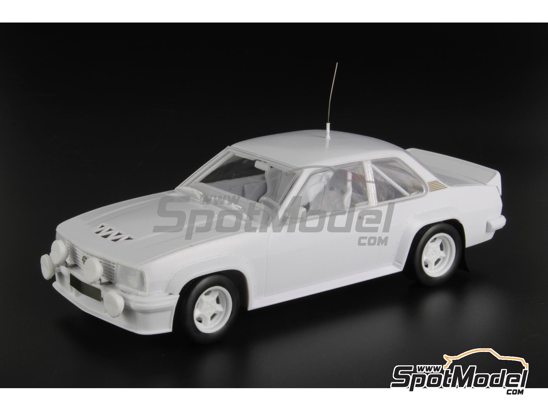 Belkits BEL019: Car scale model kit 1/24 scale - Opel Ascona 400