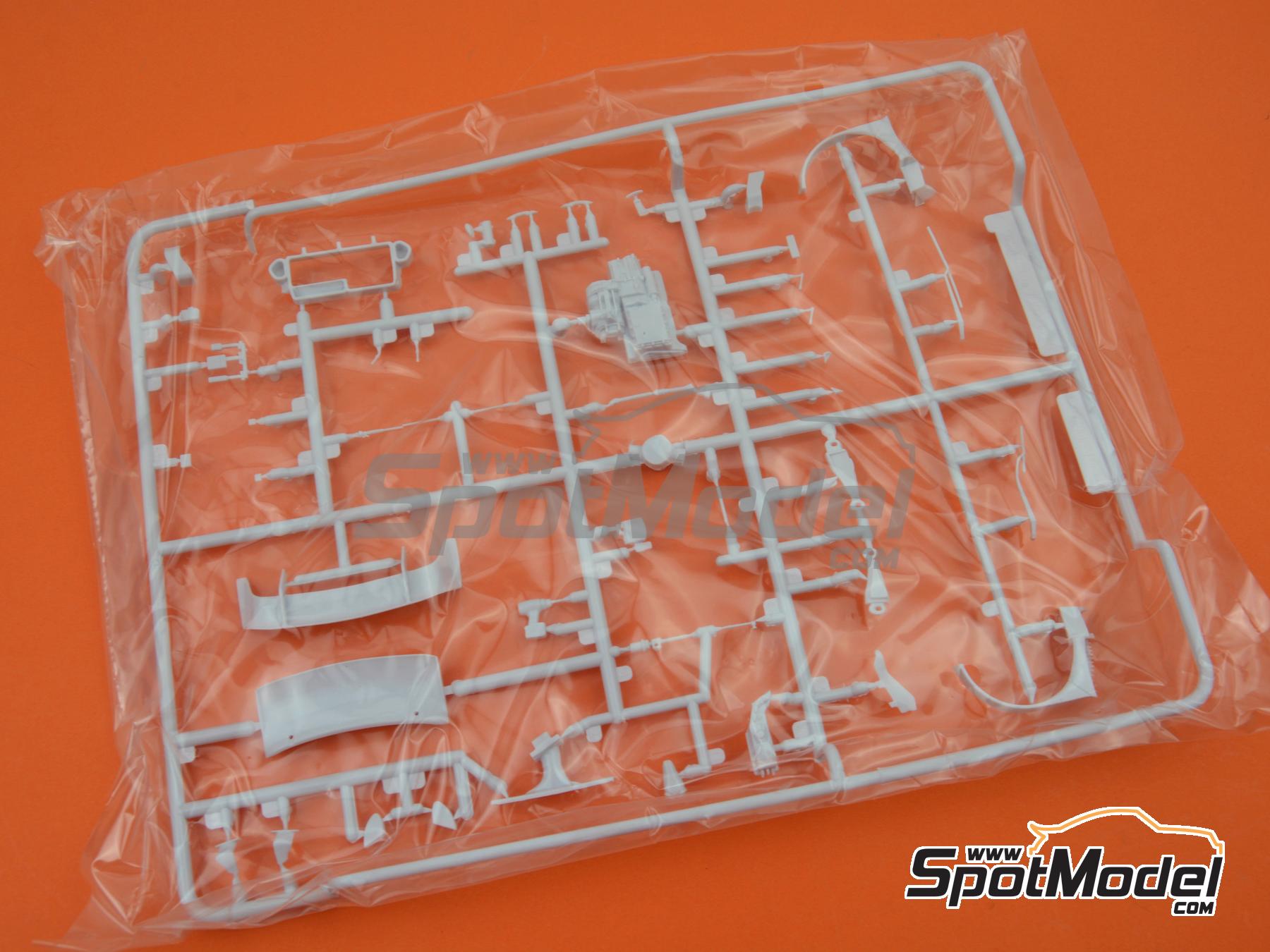 Image 7: Hyundai i20 Coupe WRC Equipo Hyundai Shell Mobis WRT - Rally de Monte Carlo - Rallye Automobile de Monte-Carlo 2020 | Maqueta de coche en escala&nbsp;1/24 fabricado por Belkits (ref.&nbsp;BEL021, tambien 9789638998958 y BEL-021)