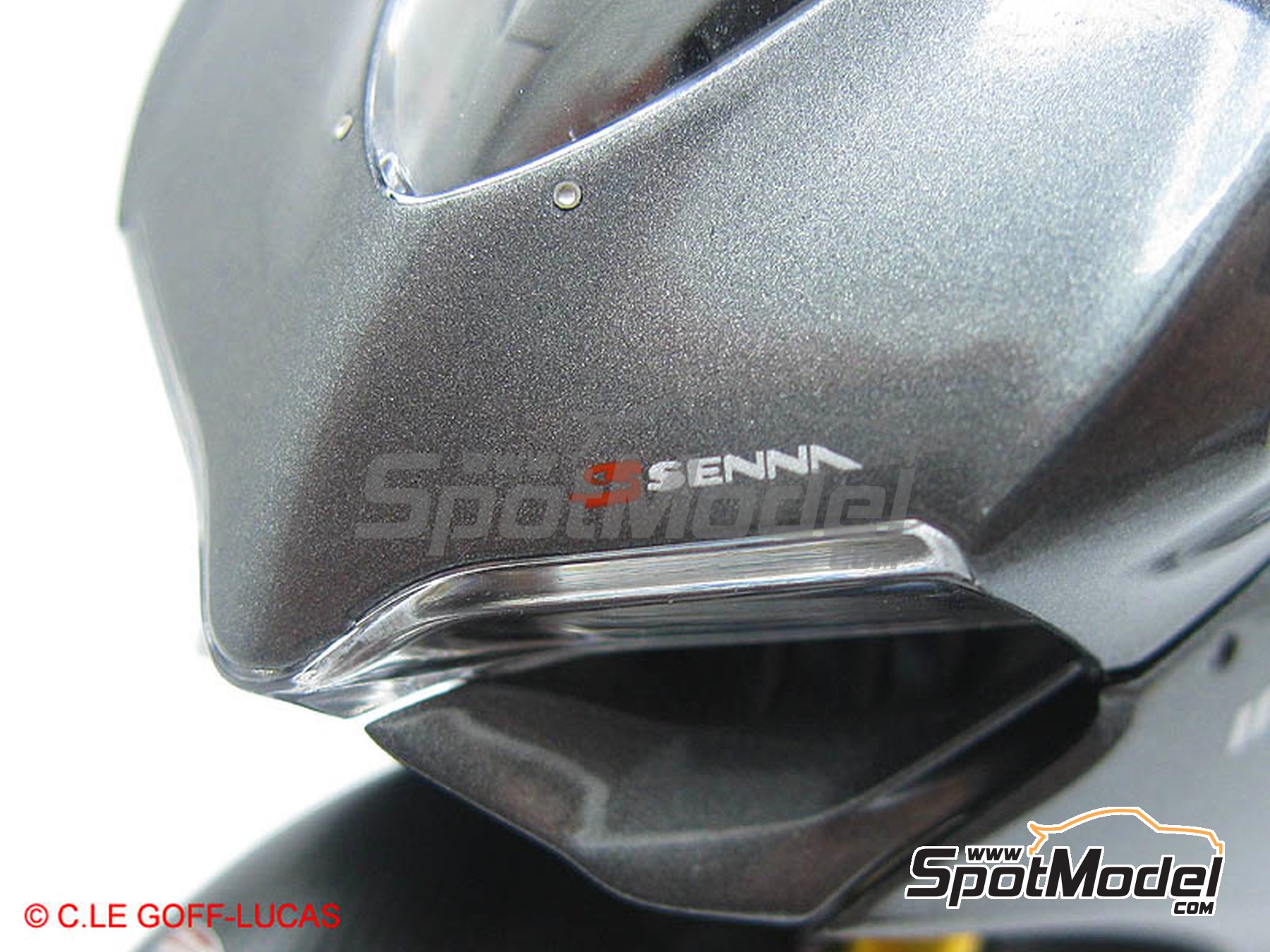 Image 3: Ducati Panigale S Senna | Decoraci&oacute;n en escala&nbsp;1/12 fabricado por Blue Stuff (ref.&nbsp;12-003)