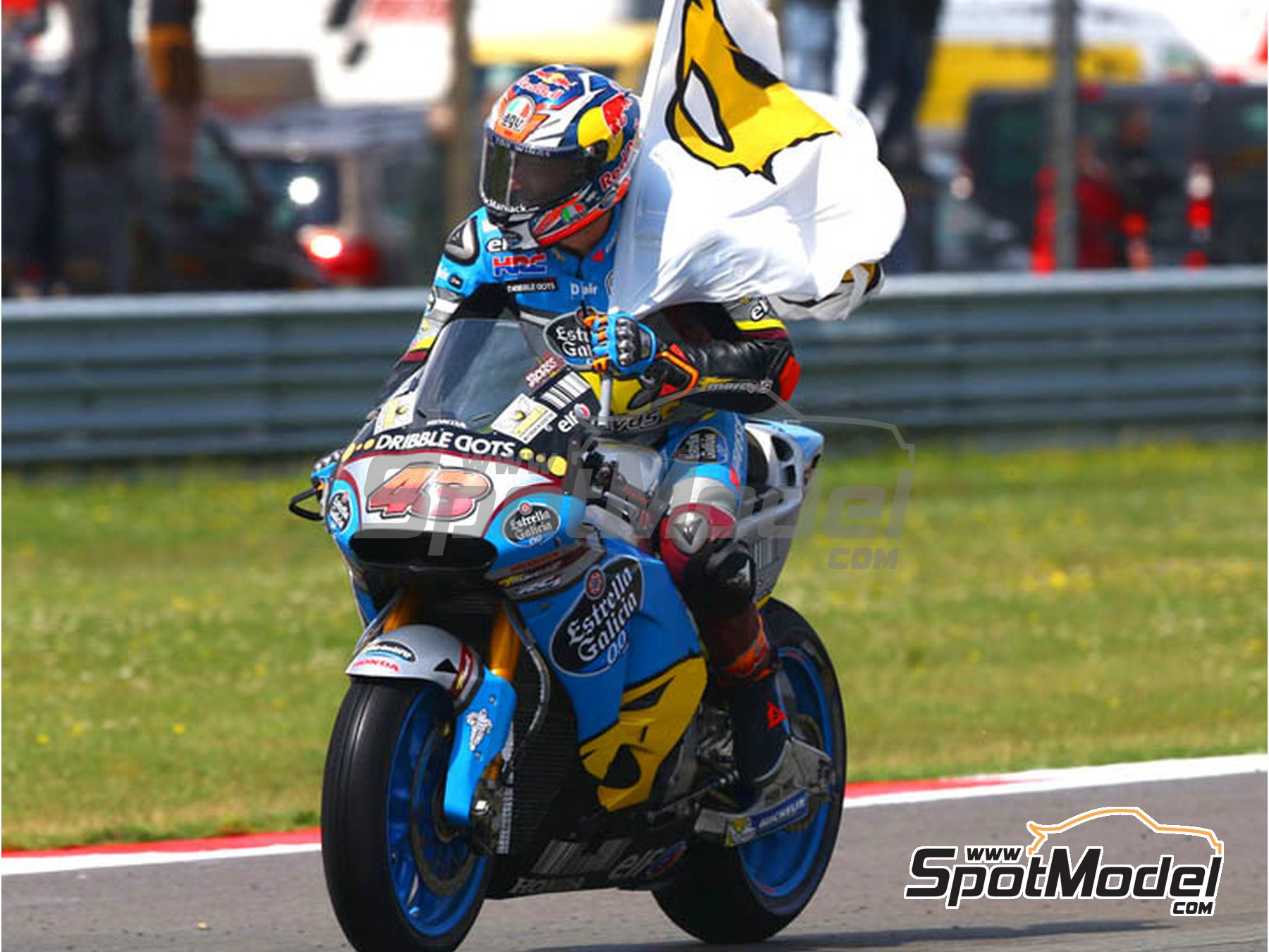 Image 8: Honda RC213V Marc VDS Team sponsored by Estrella Galicia - Moto GP World Championship 2016 | Marking / livery in 1/12 scale manufactured by Blue Stuff (ref.&nbsp;12-016)