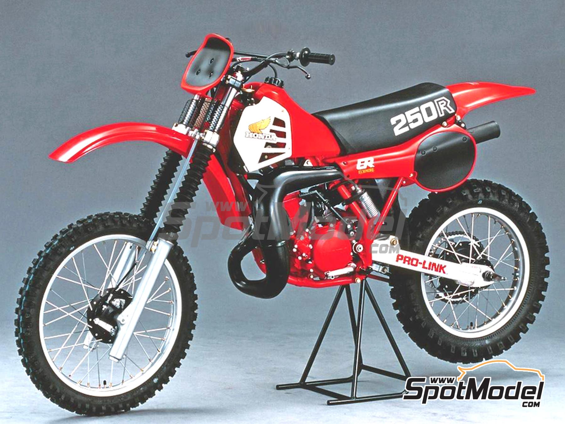 Image 4: Honda CR250R -  1981 | Decoración en escala 1/12 fabricado por Blue Stuff (ref. 12-038)