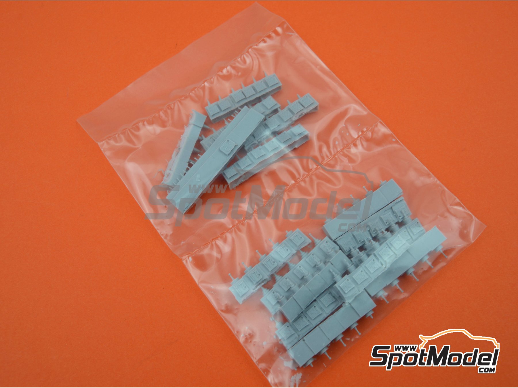 Image 14: Garelli 125cc - Campeonato del Mundo de Motociclismo 1984 | Maqueta de moto en escala 1/12 fabricado por Brach Model (ref. BM-VR04, tambien 4589936679994)