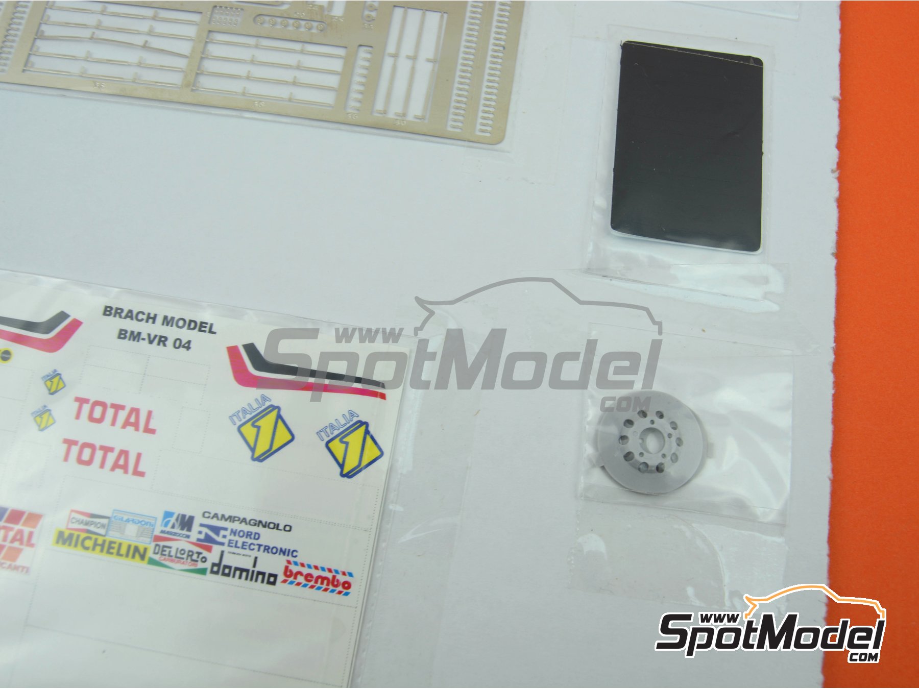 Image 22: Garelli 125cc - Campeonato del Mundo de Motociclismo 1984 | Maqueta de moto en escala 1/12 fabricado por Brach Model (ref. BM-VR04, tambien 4589936679994)