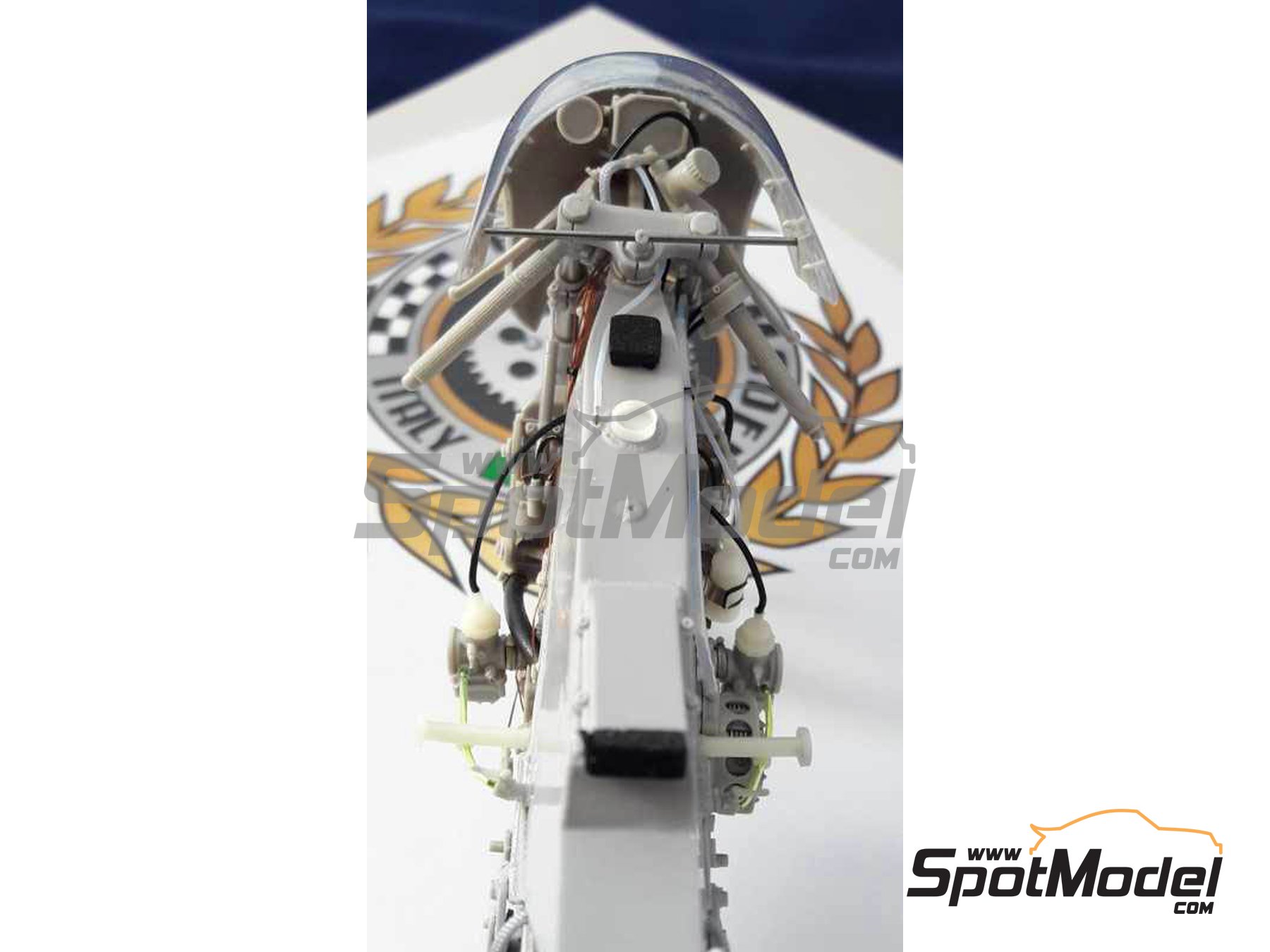 Image 7: Garelli 125cc - Campeonato del Mundo de Motociclismo 1982 | Maqueta de moto en escala 1/12 fabricado por Brach Model (ref. BM-VR10)