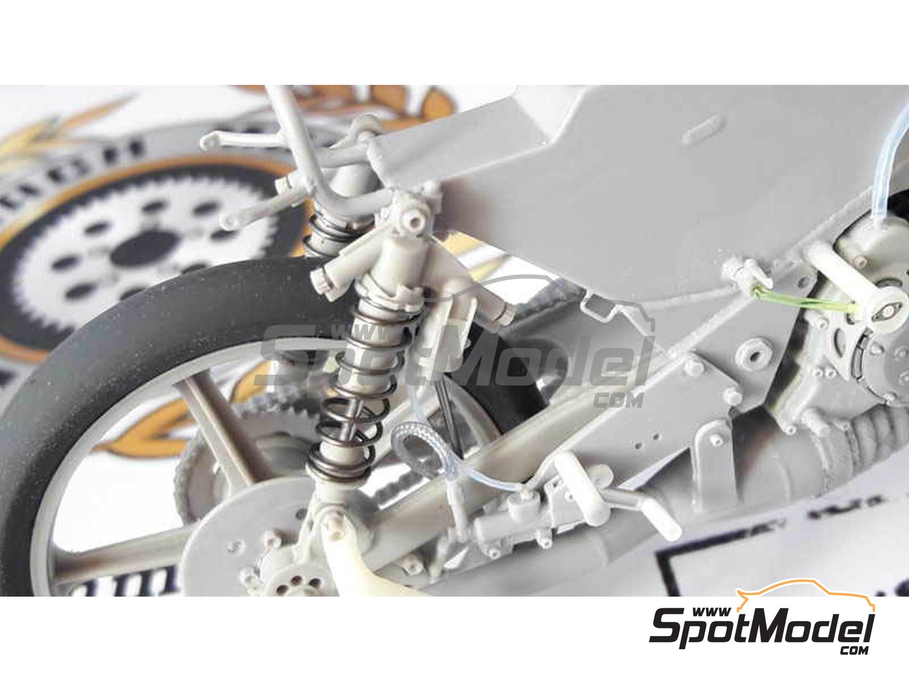 Image 3: Garelli 125cc - Campeonato del Mundo de Motociclismo 1982 | Maqueta de moto en escala&nbsp;1/12 fabricado por Brach Model (ref.&nbsp;BM-VR11)