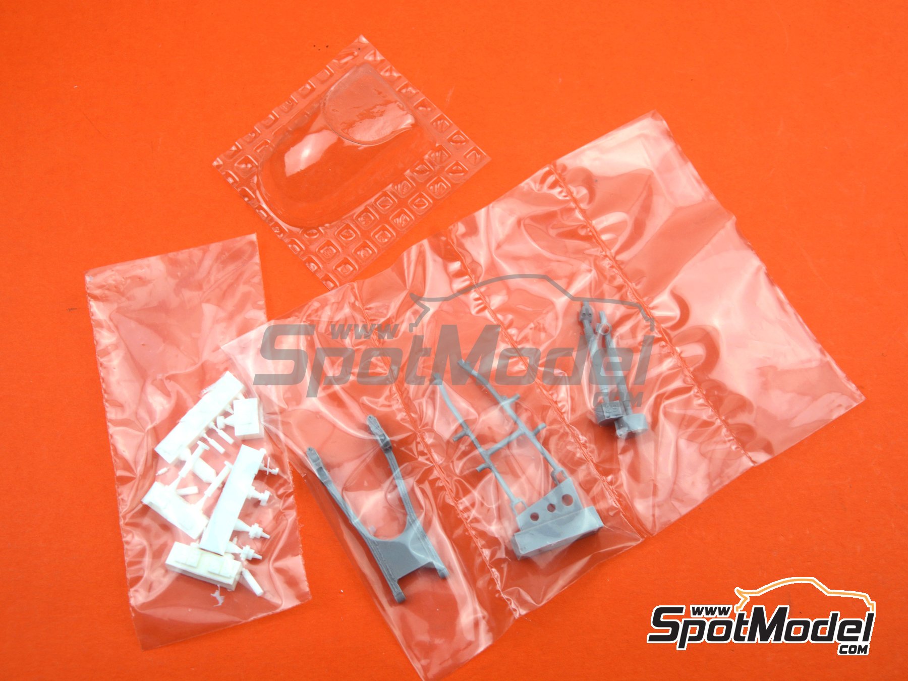 Image 23: Garelli 125cc - Campeonato del Mundo de Motociclismo 1982 | Maqueta de moto en escala&nbsp;1/12 fabricado por Brach Model (ref.&nbsp;BM-VR11)