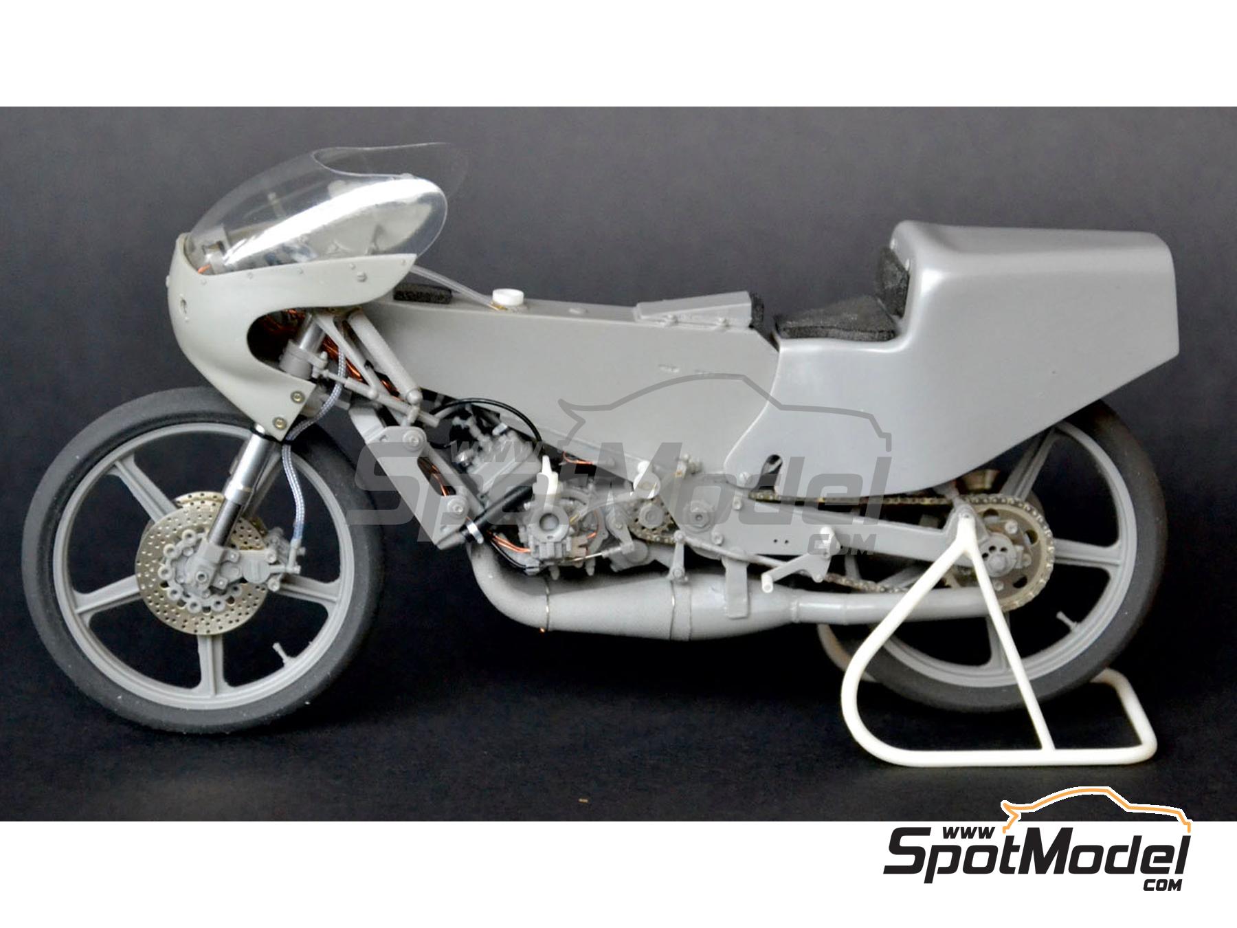 Image 10: Garelli 125cc patrocinado por Kodak - Campeonato del Mundo de Motociclismo 1987 | Maqueta de moto en escala 1/12 fabricado por Brach Model (ref. BM-VR14)