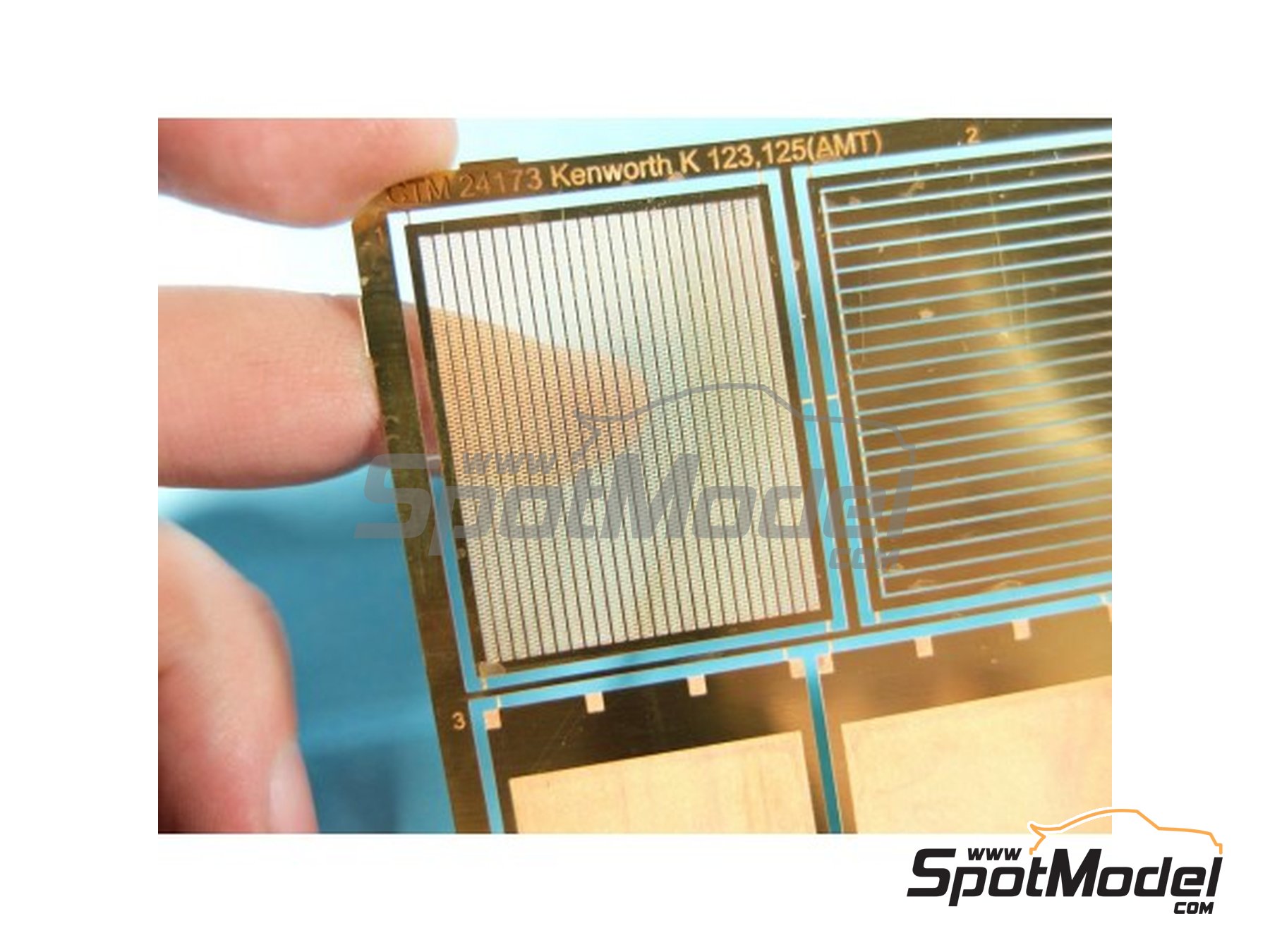 Image 6: Kenworth K123/125 | Set de mejora y detallado en escala 1/24 fabricado por Czech Truck Model (ref. CTM037)