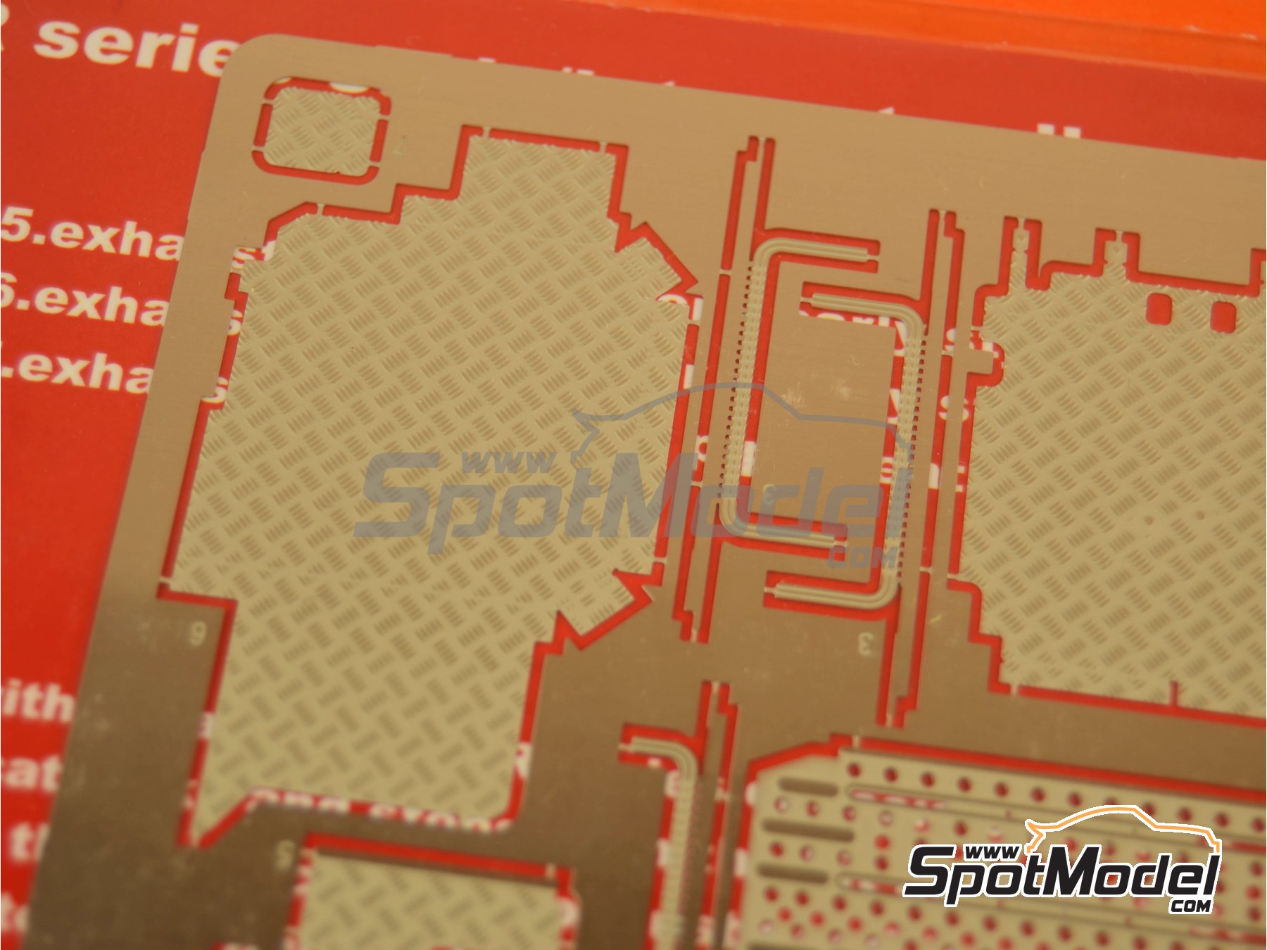 Image 2: Scania R series | Pasarelas en escala 1/24 fabricado por Czech Truck Model (ref. CTM24040)