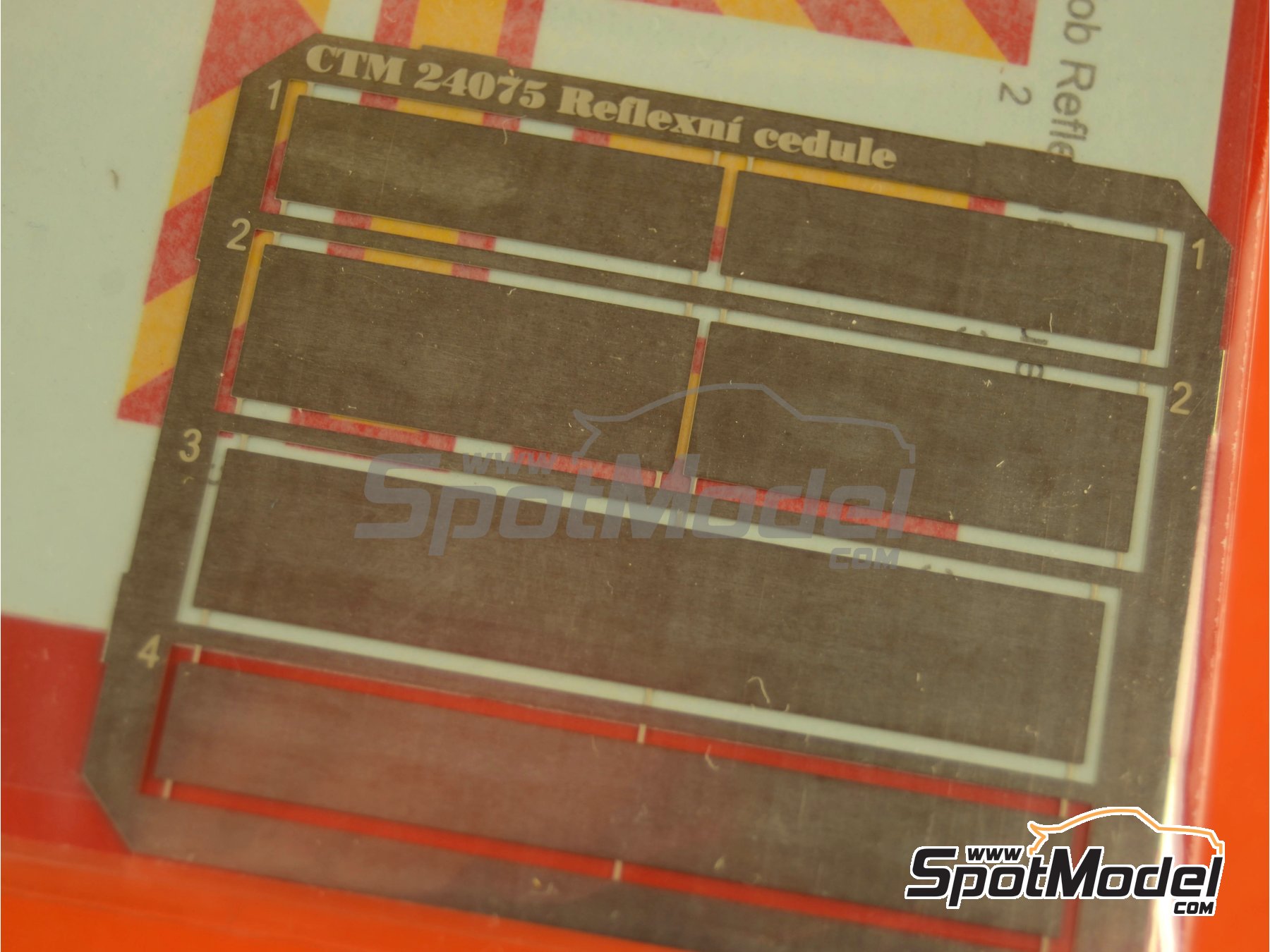 Image 2: ECE R 70 Reflective boards | Upgrade in 1/24 scale manufactured by Czech Truck Model (ref.&nbsp;CTM24075)