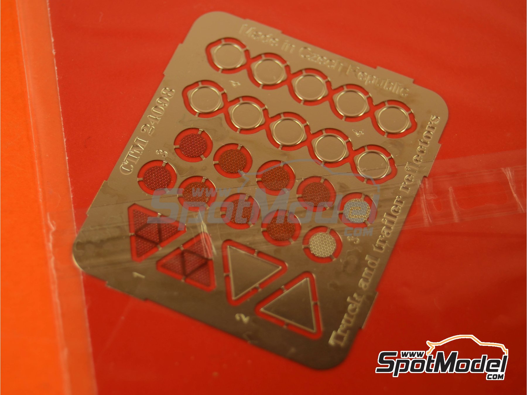 Image 1: Reflectors | Lights in 1/24 scale manufactured by Czech Truck Model (ref.&nbsp;CTM24098)