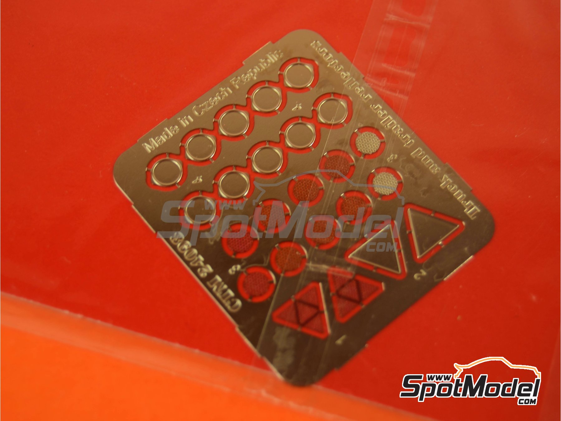 Image 2: Reflectors | Lights in 1/24 scale manufactured by Czech Truck Model (ref.&nbsp;CTM24098)