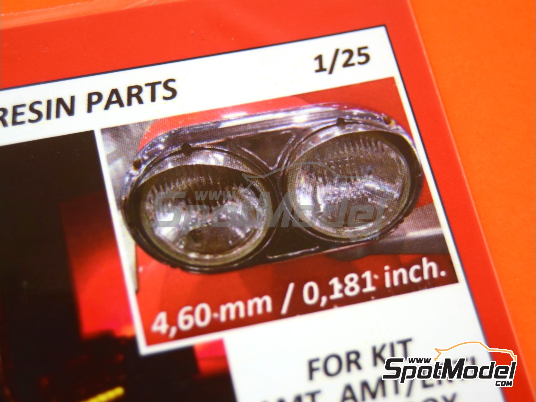 Image 1: US front lights round | Lights in 1/25 scale manufactured by Czech Truck Model (ref.&nbsp;CTM24108)