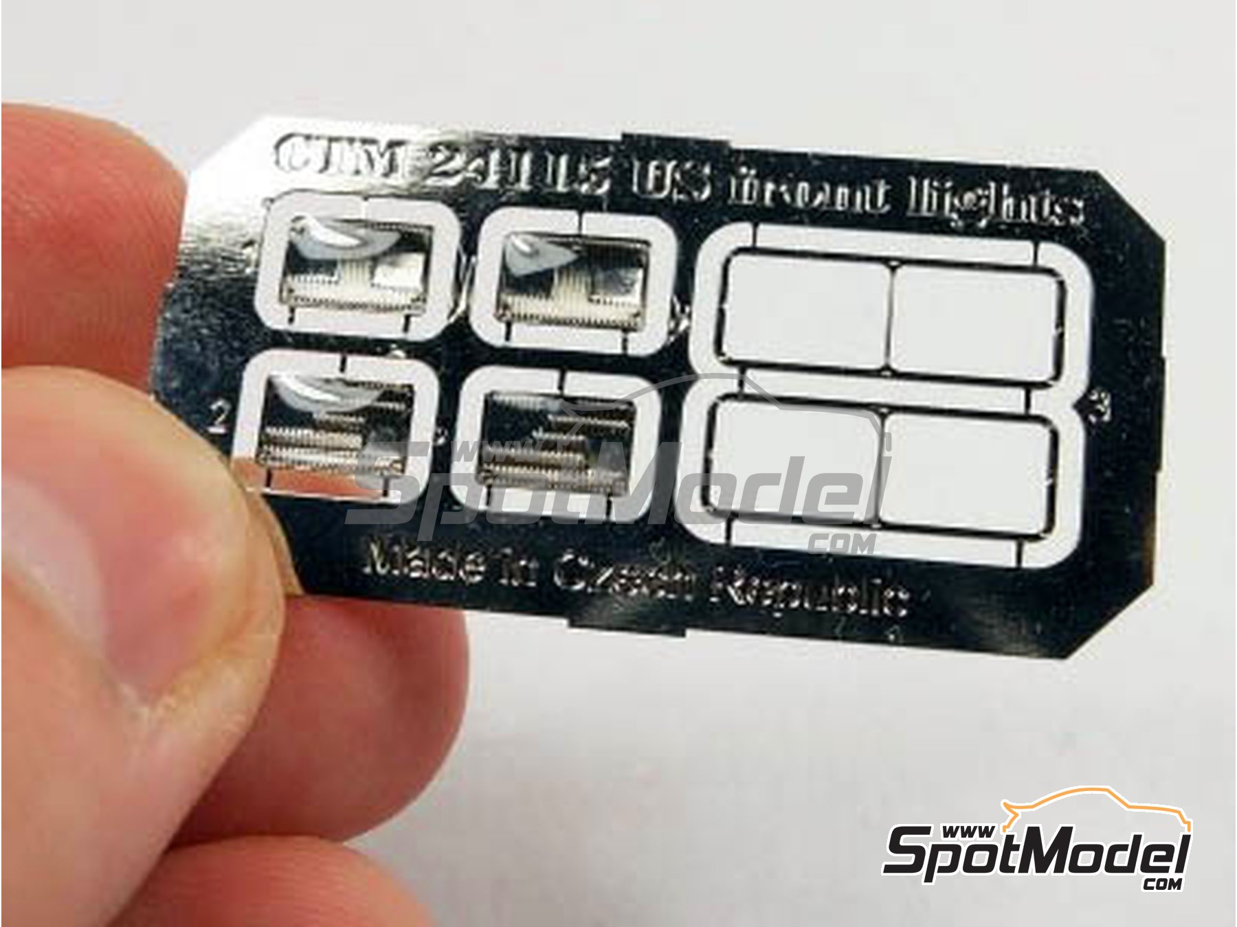 Image 3: US front lights - Oblong | Lights in 1/25 scale manufactured by Czech Truck Model (ref.&nbsp;CTM24115)