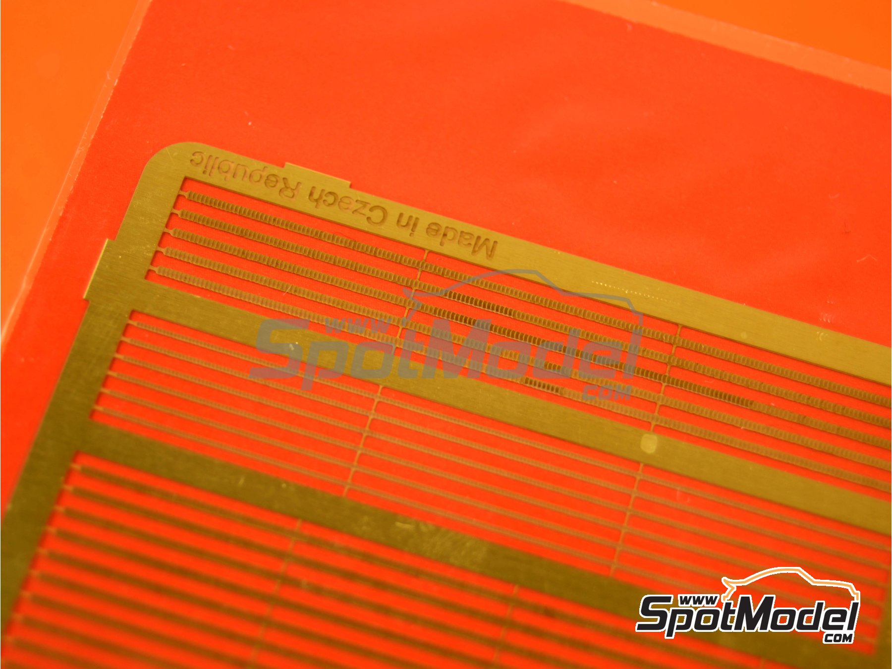 Image 5: Weld lines | Detail in 1/24 scale manufactured by Czech Truck Model (ref.&nbsp;CTM24127)