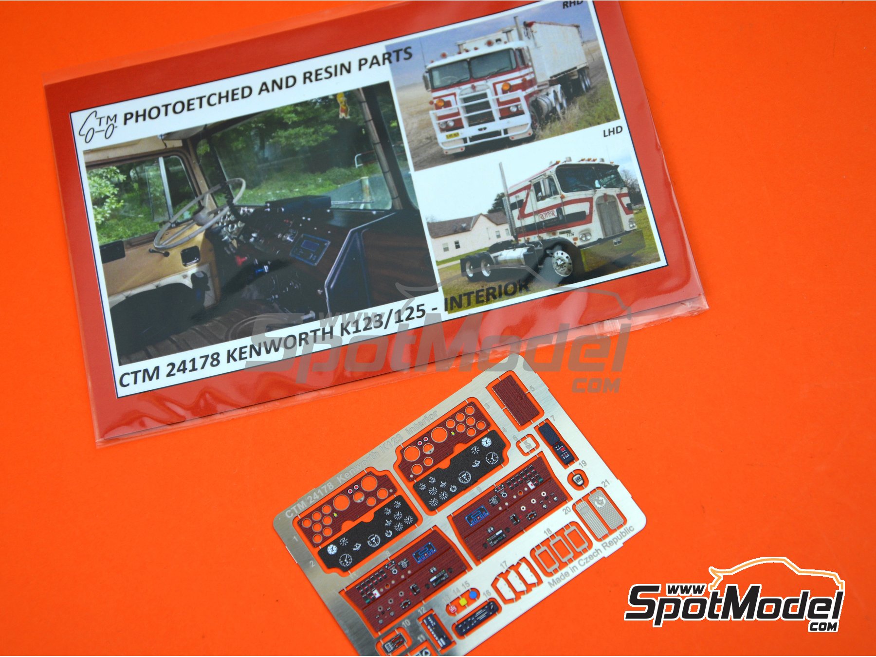 Image 5: Kenworth K123 / K125 | Salpicadero en escala 1/25 fabricado por Czech Truck Model (ref. CTM24178)