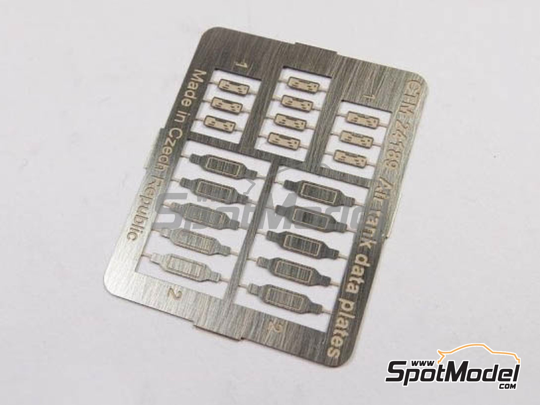 Image 4: Air tank data plates | Detail in 1/24 scale manufactured by Czech Truck Model (ref.&nbsp;CTM24189)