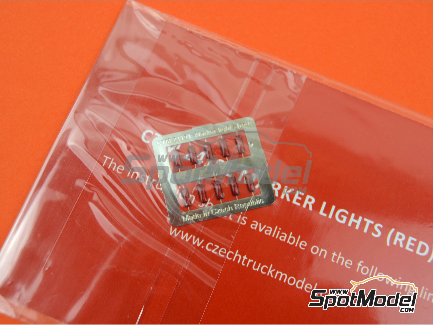 Image 5: Luces de posición rojas | Luces en escala 1/24 fabricado por Czech Truck Model (ref. CTM24191)
