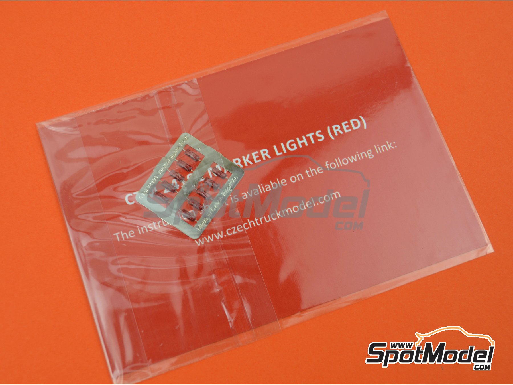 Image 6: Luces de posición rojas | Luces en escala 1/24 fabricado por Czech Truck Model (ref. CTM24191)