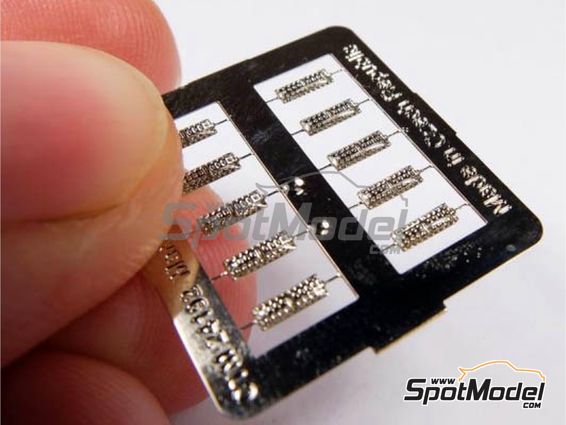 Image 3: Luces de posición transparentes | Luces en escala 1/24 fabricado por Czech Truck Model (ref. CTM24192)