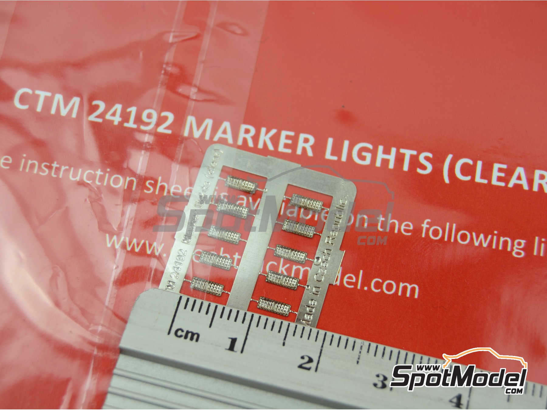 Image 8: Luces de posición transparentes | Luces en escala 1/24 fabricado por Czech Truck Model (ref. CTM24192)