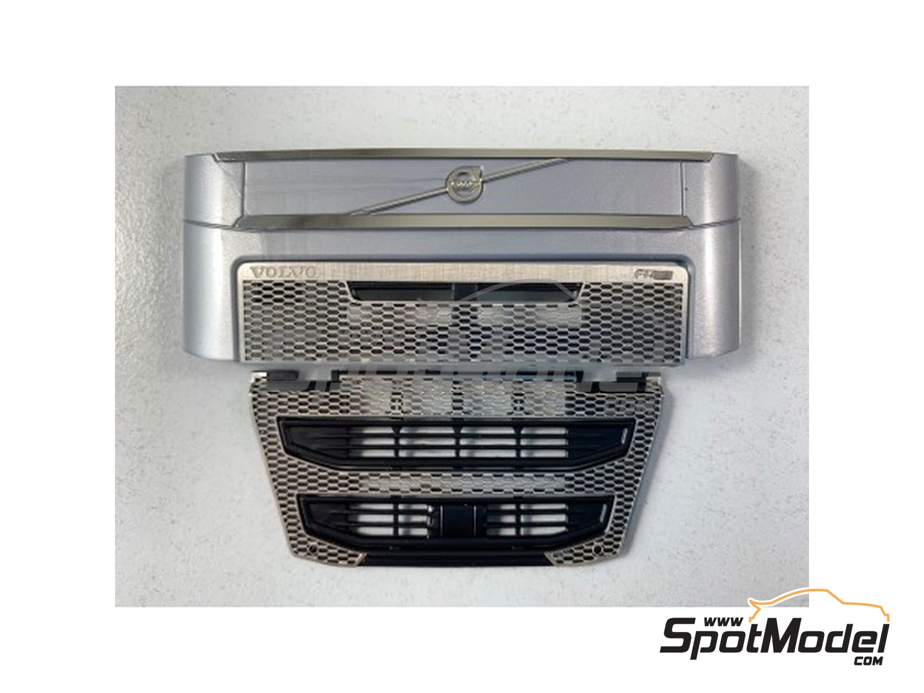 Image 3: Rejilla del Volvo FH16 para el Volvo FH4 | Set de mejora y detallado en escala 1/24 fabricado por Czech Truck Model (ref. CTM24194)