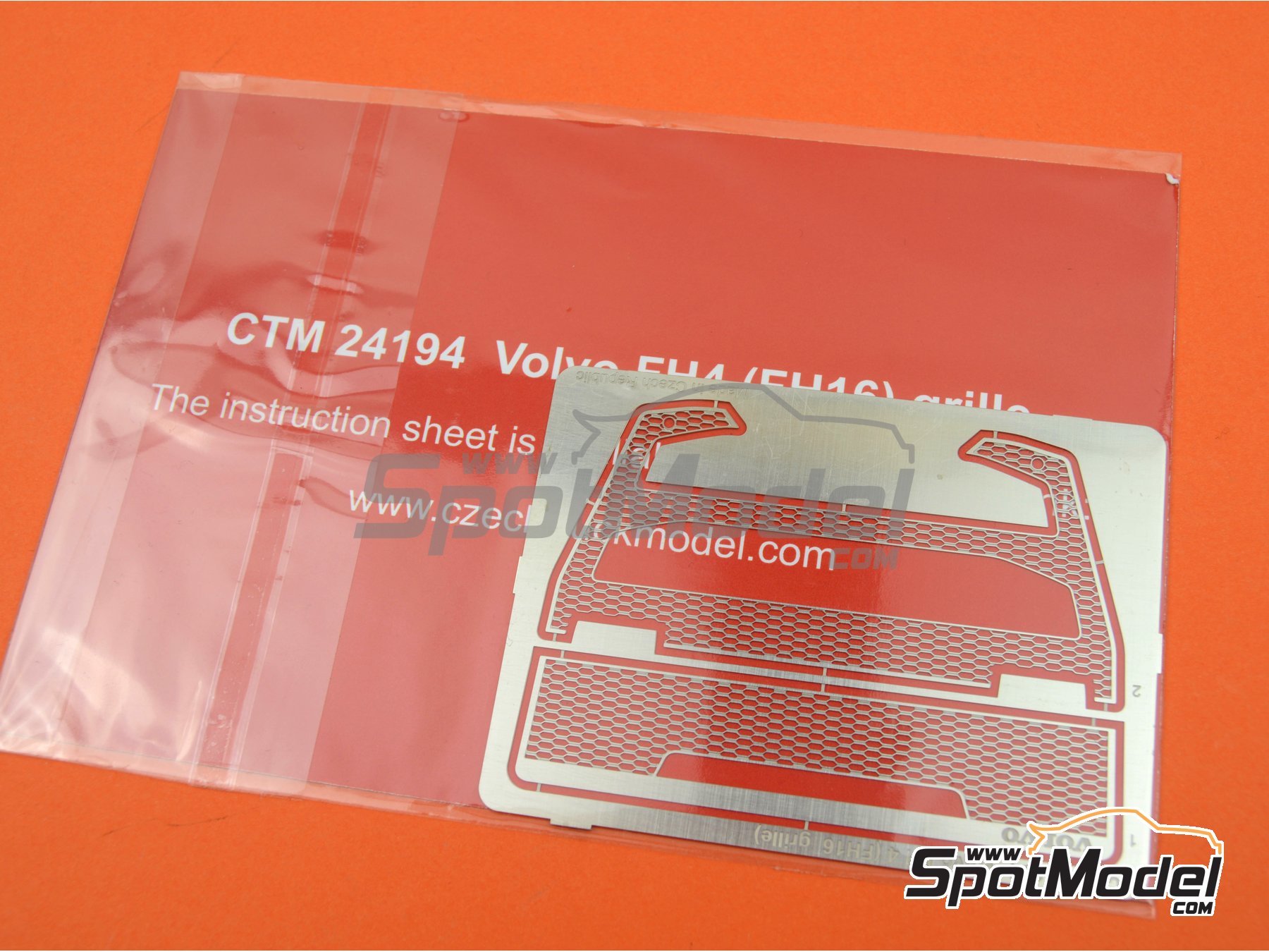 Image 5: Rejilla del Volvo FH16 para el Volvo FH4 | Set de mejora y detallado en escala 1/24 fabricado por Czech Truck Model (ref. CTM24194)