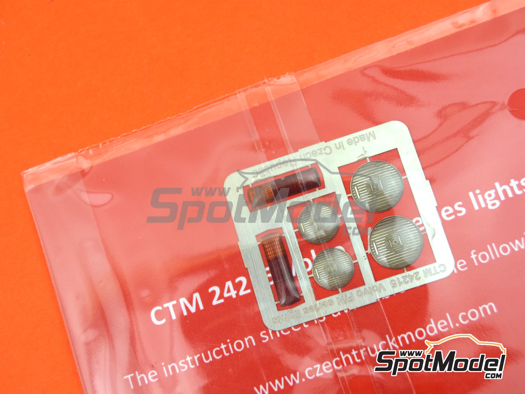 Image 5: Volvo F88 F89 N88 | Luces en escala&nbsp;1/25 fabricado por Czech Truck Model (ref.&nbsp;CTM24215)