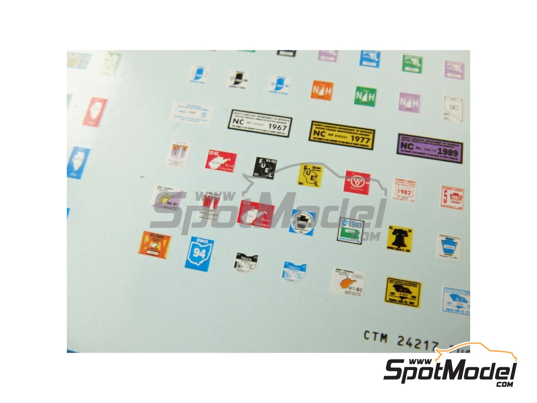 Image 6: Distintivos de repostaje | Logotipos en escala 1/24 fabricado por Czech Truck Model (ref. CTM24217)