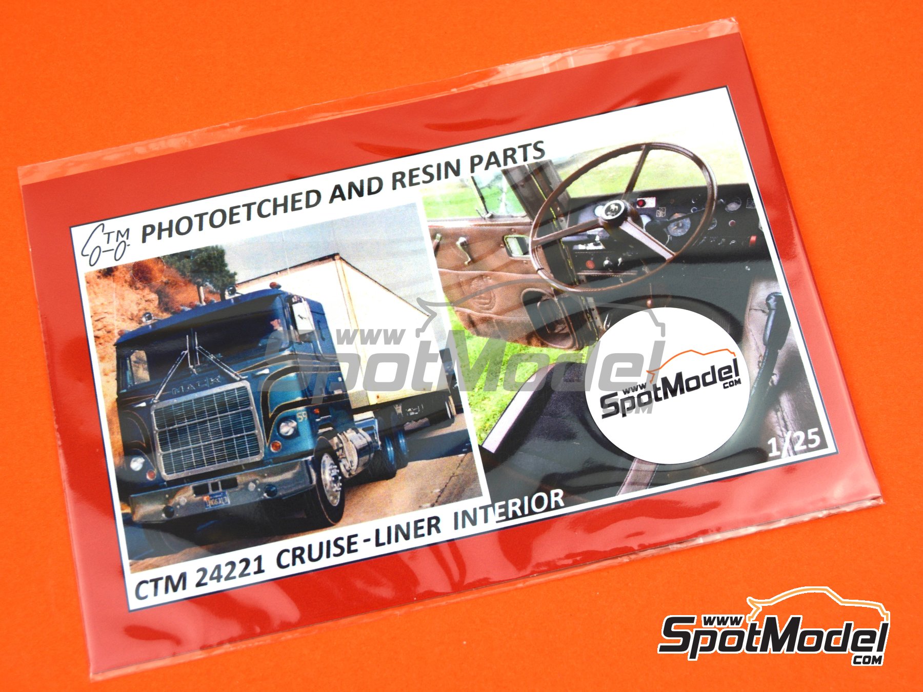 Image 4: Mack Cruiseliner | Salpicadero en escala&nbsp;1/25 fabricado por Czech Truck Model (ref.&nbsp;CTM24221)