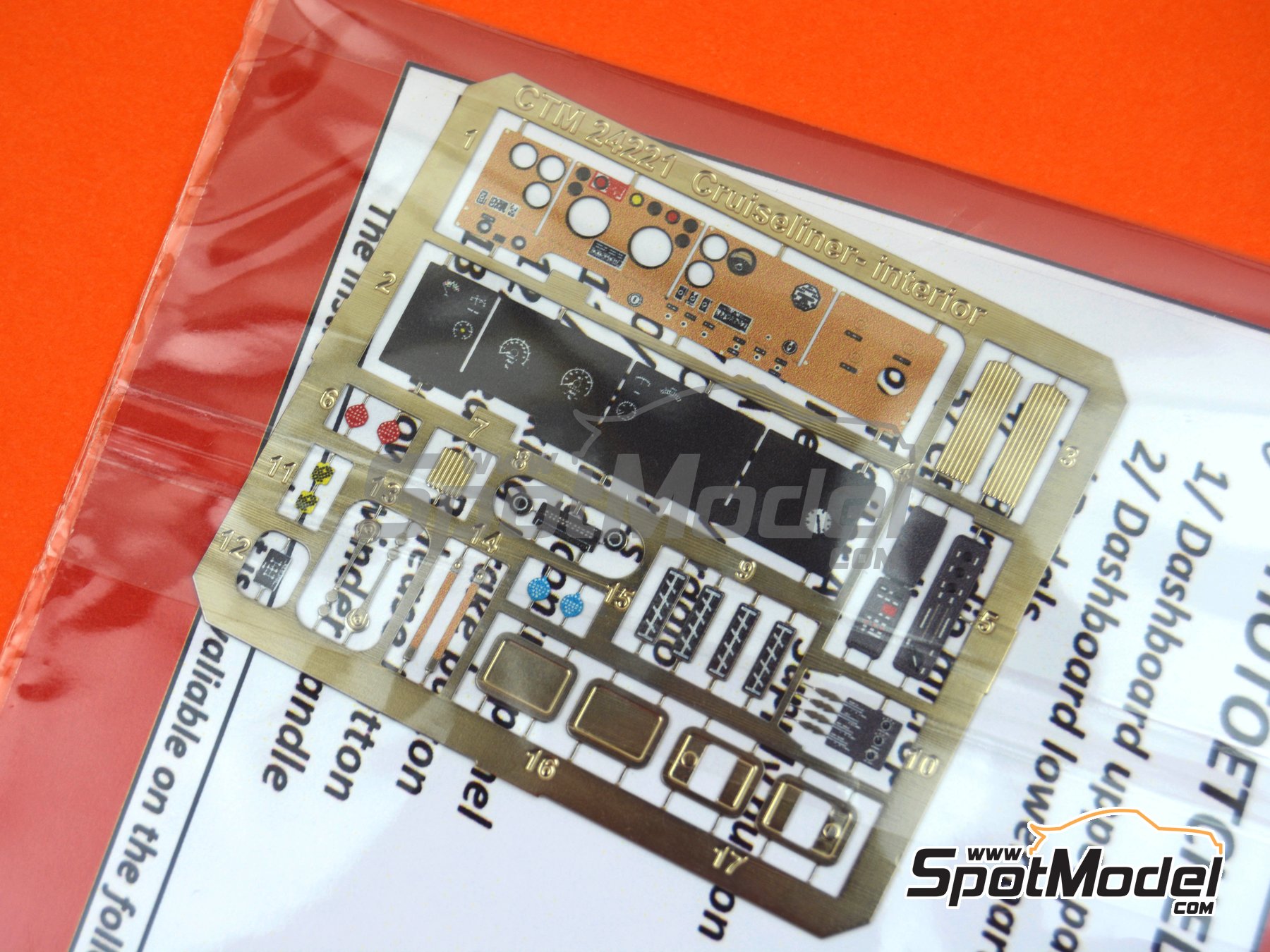 Image 6: Mack Cruiseliner | Salpicadero en escala&nbsp;1/25 fabricado por Czech Truck Model (ref.&nbsp;CTM24221)