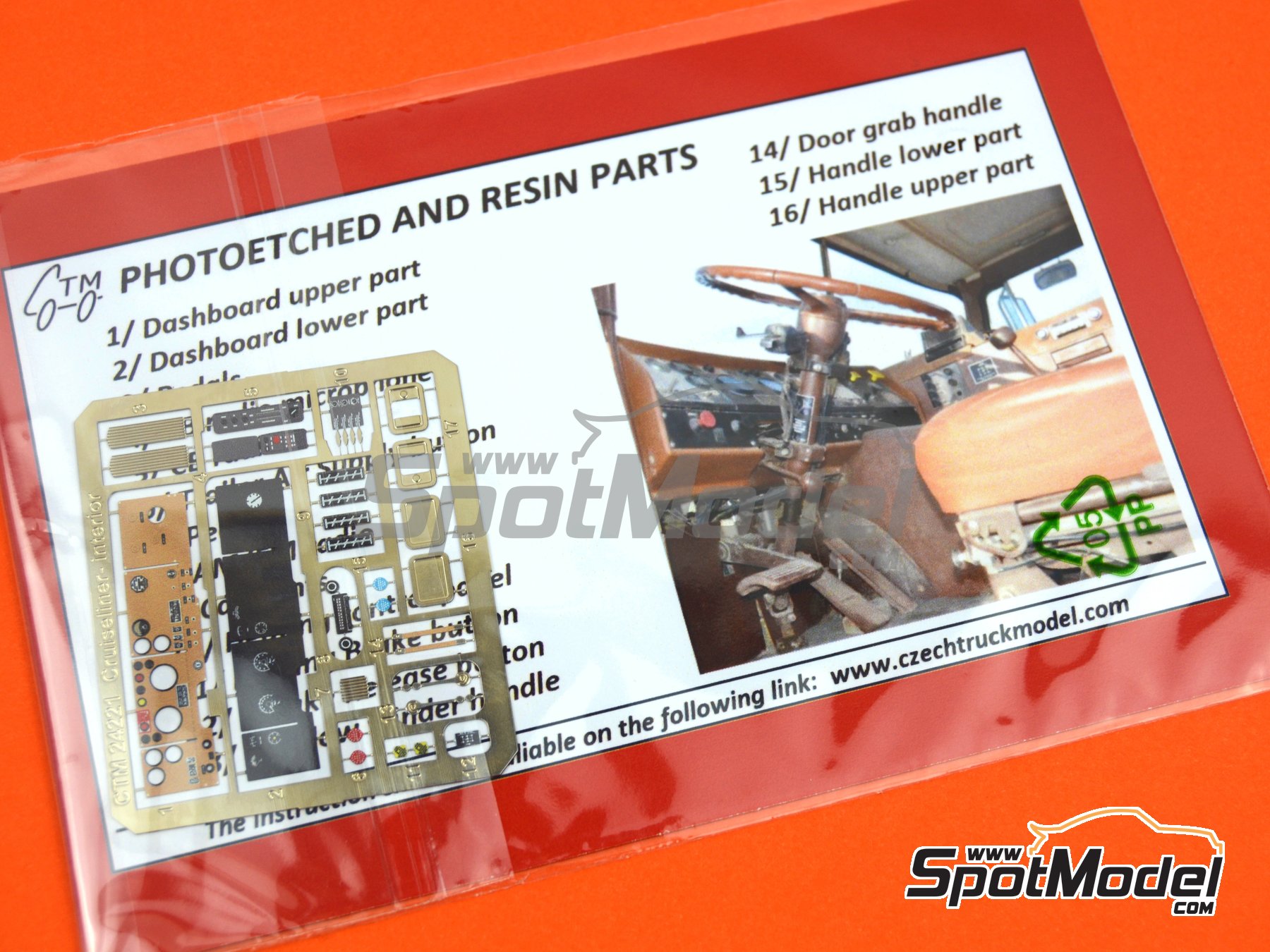 Image 9: Mack Cruiseliner | Salpicadero en escala&nbsp;1/25 fabricado por Czech Truck Model (ref.&nbsp;CTM24221)