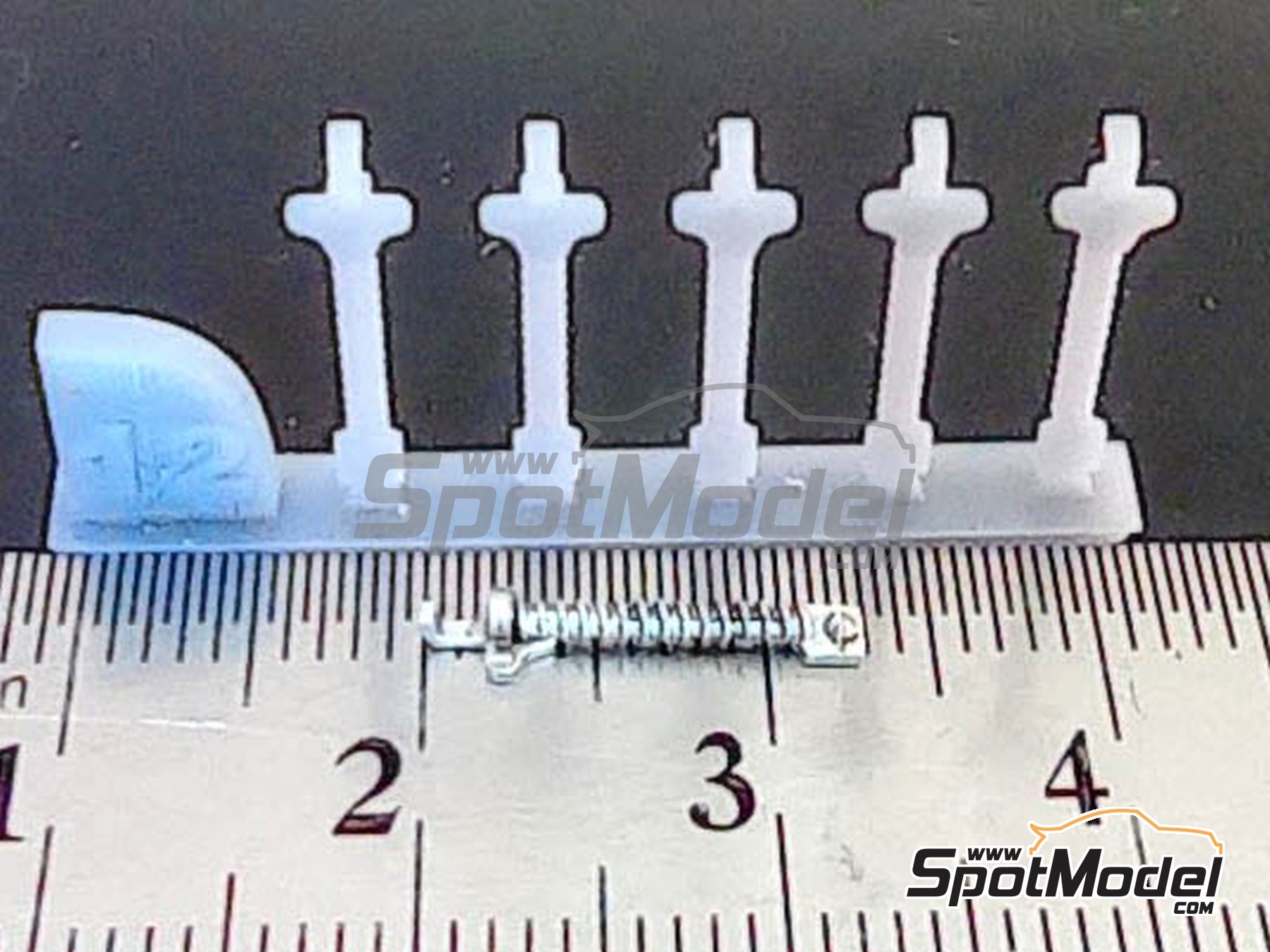 Image 2: Cierres de capot de muelle | Cierres de capot en escala 1/12 fabricado por D.A.B. Models (ref. DAB12-003)