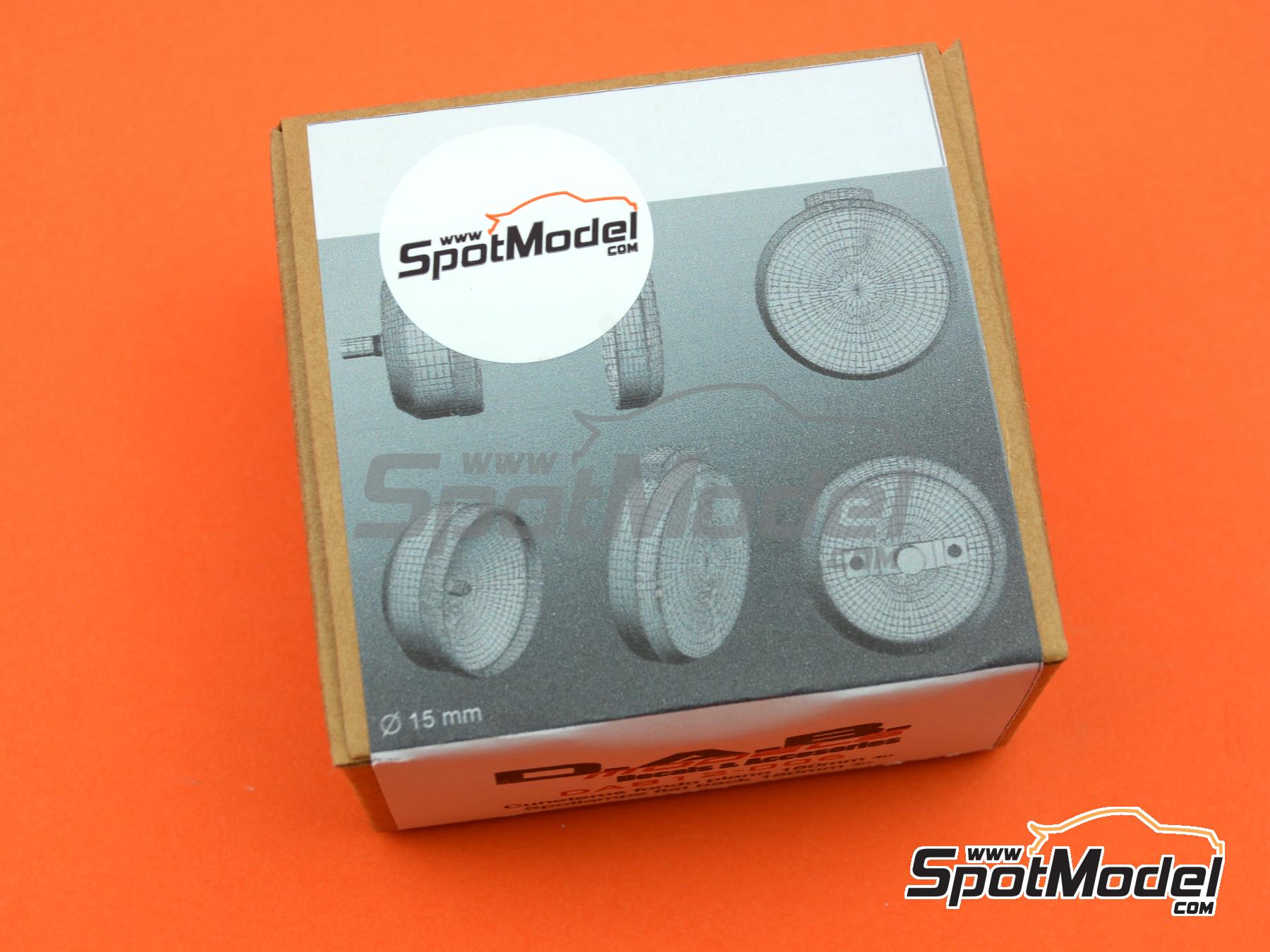 Image 5: Faro plano de 180mm | Luces en escala 1/12 fabricado por D.A.B. Models (ref. DAB12-006)