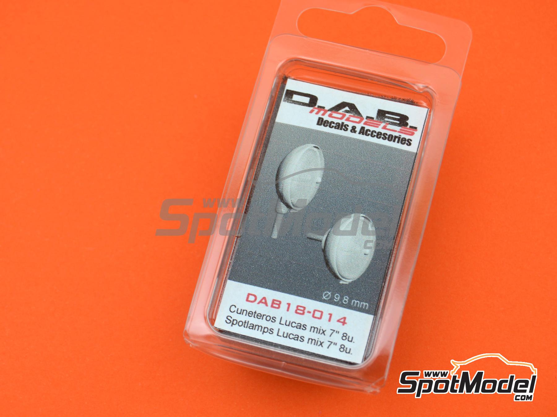 Image 3: Faros cuneteros Lucas de 7 pulgadas | Luces en escala&nbsp;1/18 fabricado por D.A.B. Models (ref.&nbsp;DAB18-014)