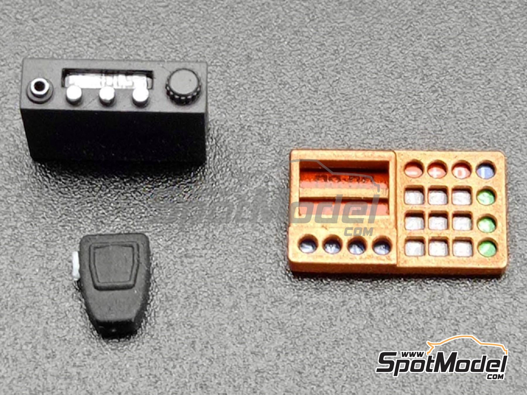 Image 4: Trip meters, radios and timers | Detail in 1/18 scale manufactured by D.A.B. Models (ref.&nbsp;DAB18-022)