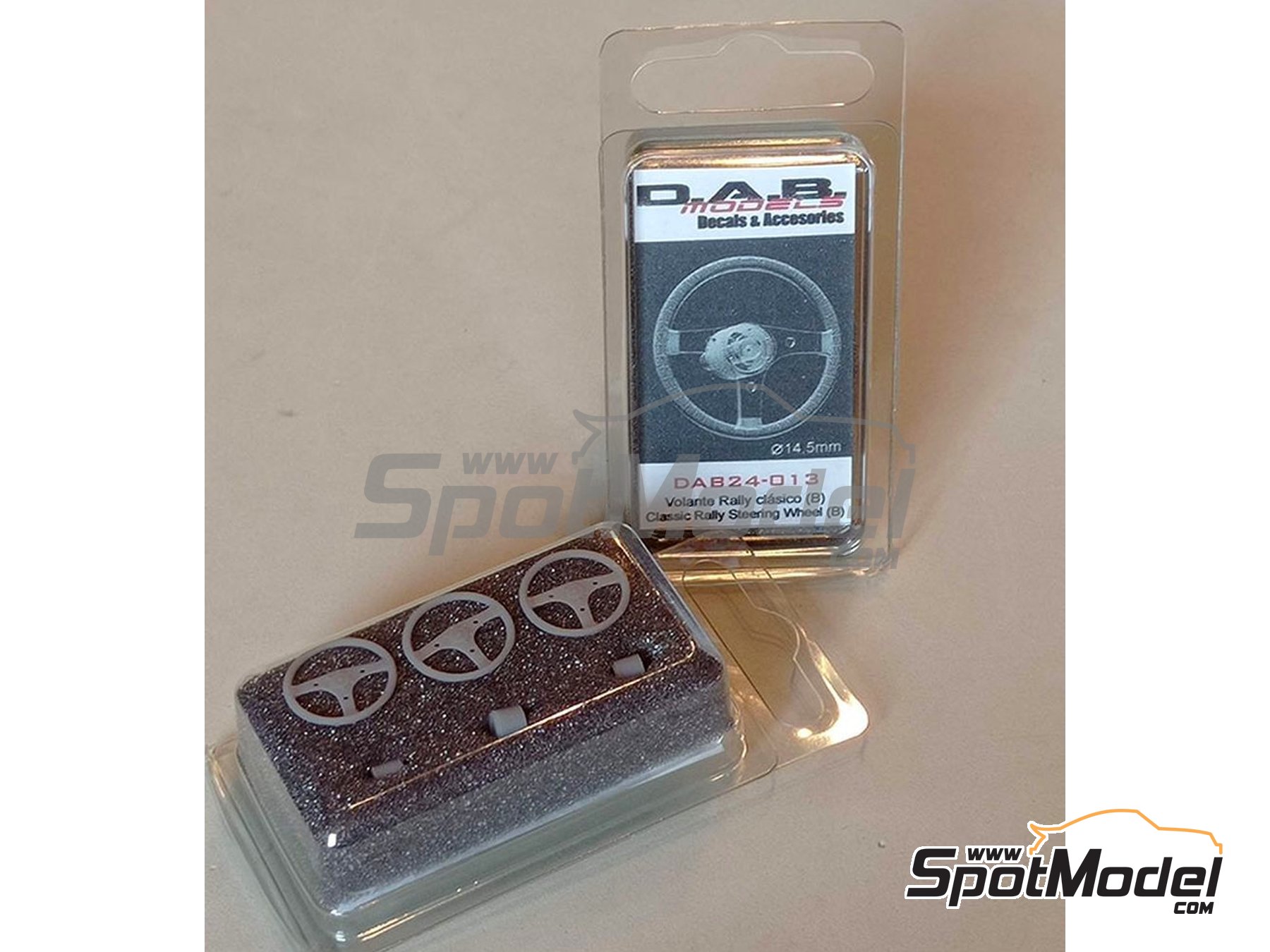Image 2: Volante cl&aacute;sico de rally - Tipo B | Volante en escala&nbsp;1/24 fabricado por D.A.B. Models (ref.&nbsp;DAB24-013)