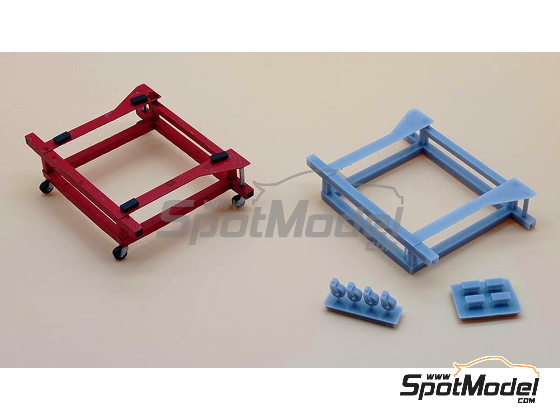 Image 3: Car stand for restoration | Detail in 1/24 scale manufactured by D.A.B. Models (ref.&nbsp;DAB24-017)