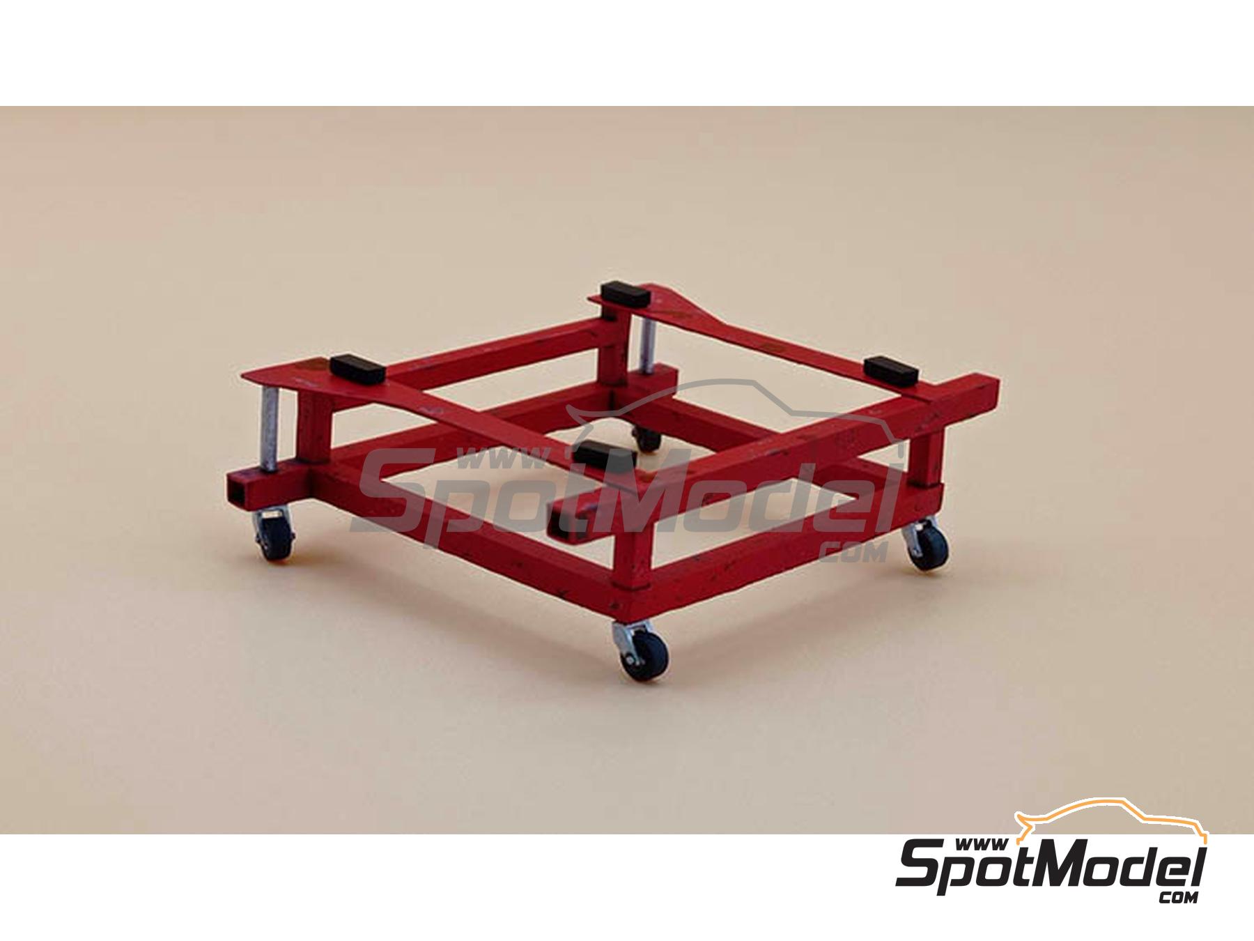 Image 6: Car stand for restoration | Detail in 1/24 scale manufactured by D.A.B. Models (ref.&nbsp;DAB24-017)