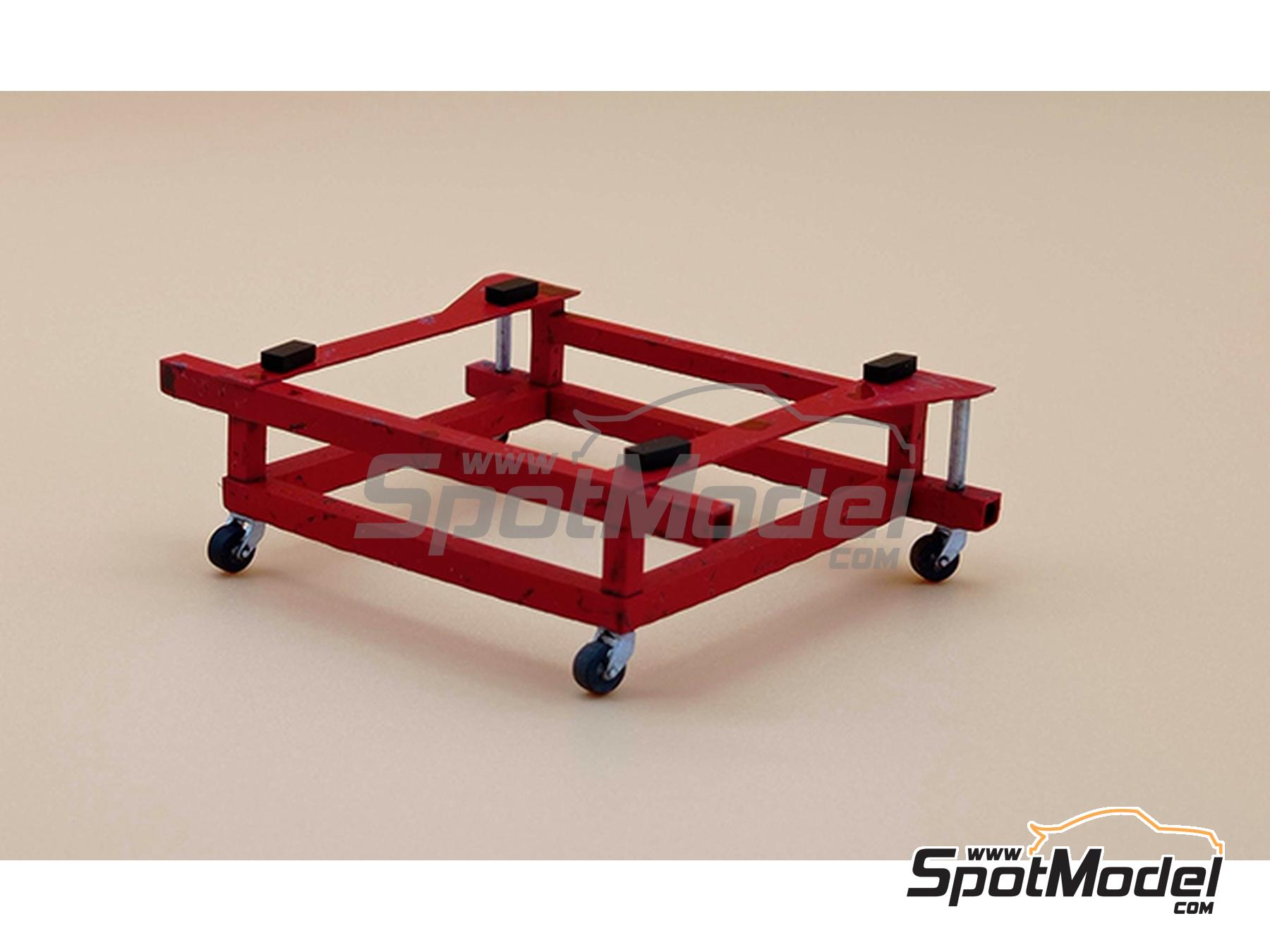 Image 7: Car stand for restoration | Detail in 1/24 scale manufactured by D.A.B. Models (ref.&nbsp;DAB24-017)