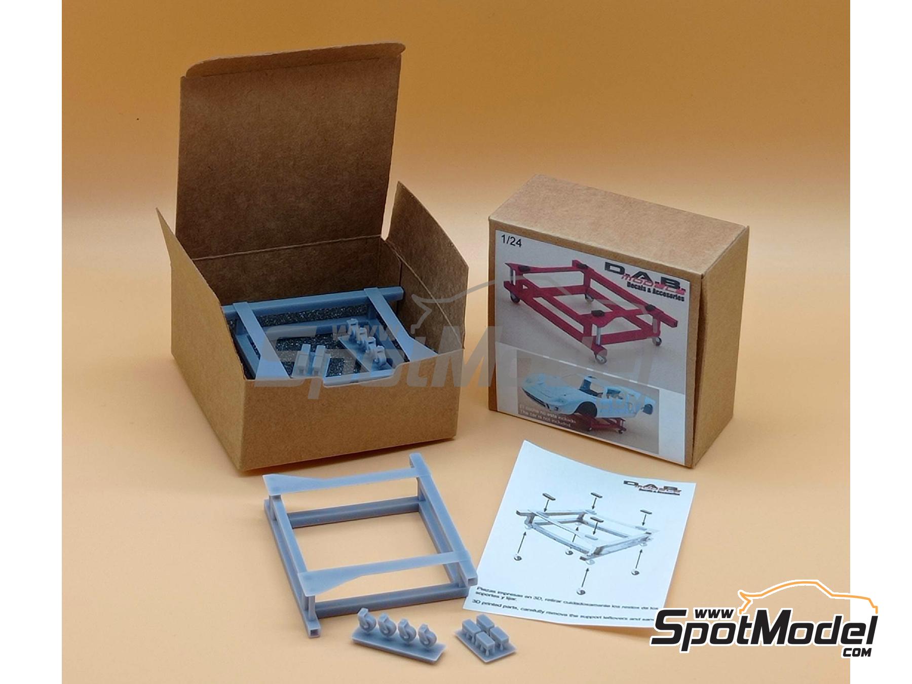 Image 11: Car stand for restoration | Detail in 1/24 scale manufactured by D.A.B. Models (ref.&nbsp;DAB24-017)