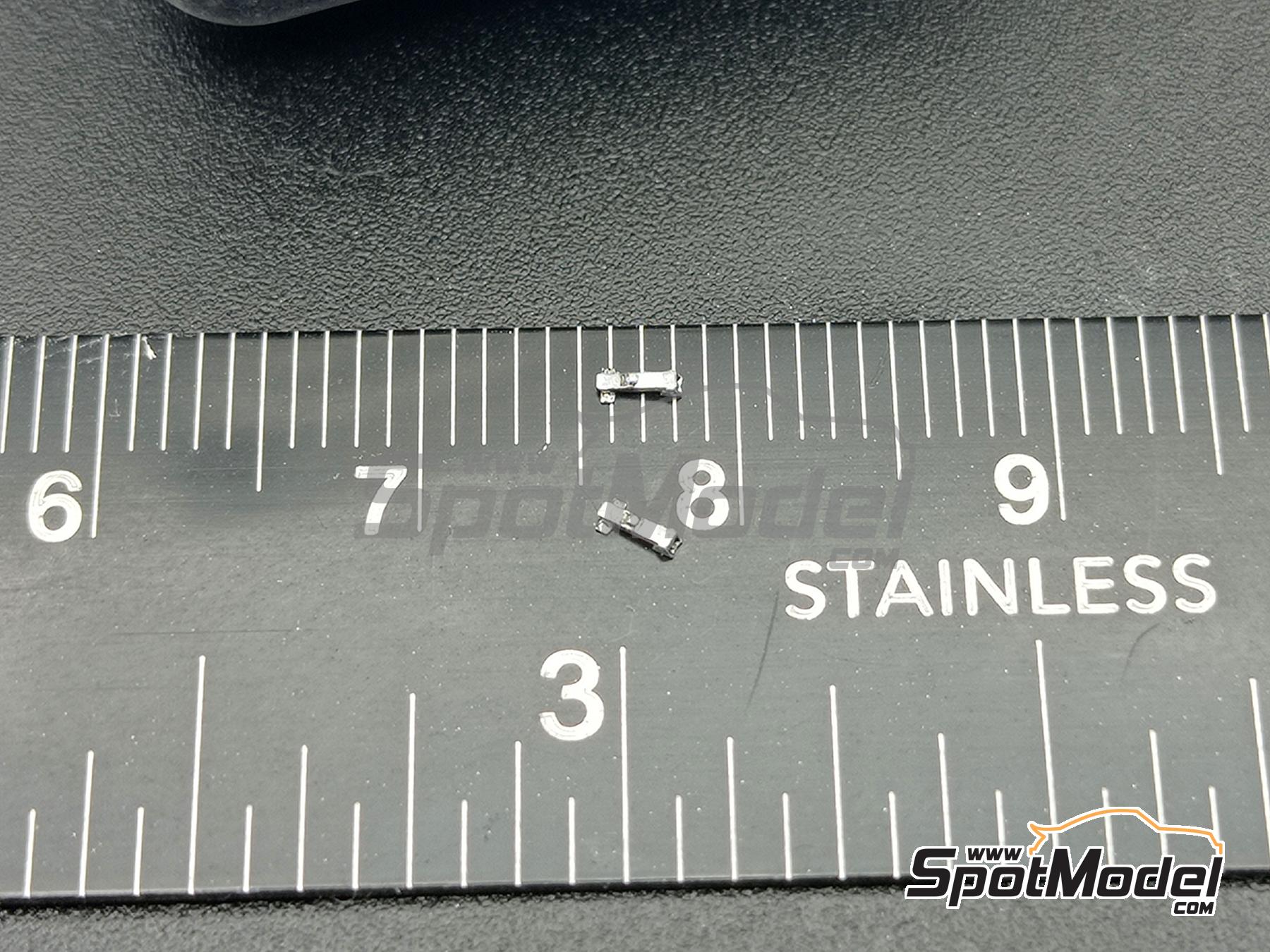 Image 3: Toggle latch | Bonnet pins in 1/24 scale manufactured by D.A.B. Models (ref.&nbsp;DAB24-038)