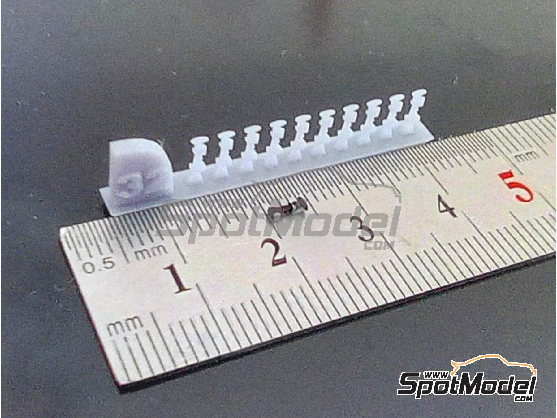 Image 2: Cierres de capot de goma | Cierres de capot en escala 1/32 fabricado por D.A.B. Models (ref. DAB32-001)