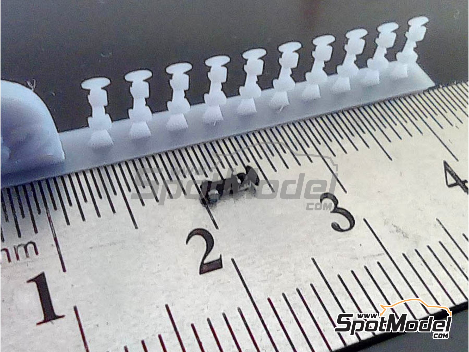 Image 3: Cierres de capot de goma | Cierres de capot en escala 1/32 fabricado por D.A.B. Models (ref. DAB32-001)