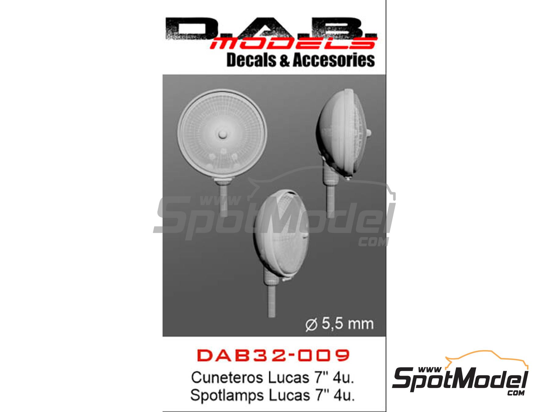 Image 1: Faros cuneteros Lucas de 7 pulgadas con anclaje inferior | Luces en escala&nbsp;1/32 fabricado por D.A.B. Models (ref.&nbsp;DAB32-009)