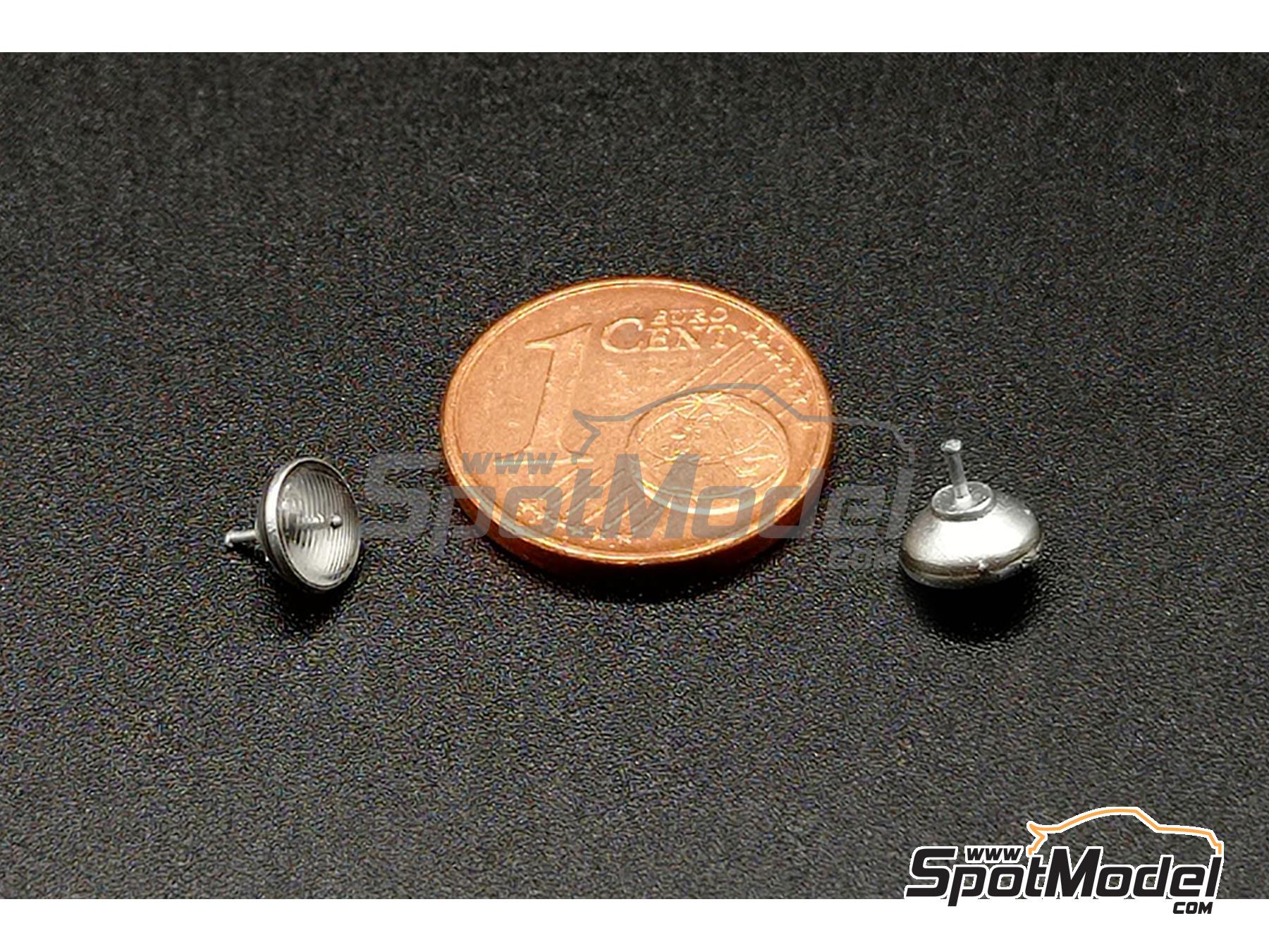 Image 4: Faros cuneteros Lucas de 7 pulgadas con anclaje trasero | Luces en escala 1/32 fabricado por D.A.B. Models (ref. DAB32-010)