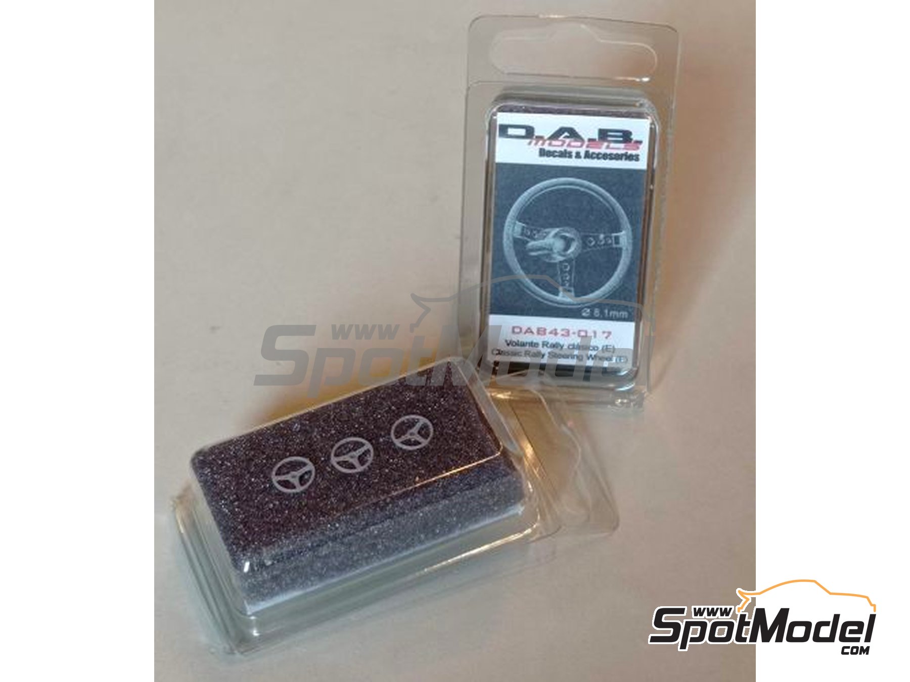 Image 1: Classic rally steering wheel - Type E | Steering wheel in 1/43 scale manufactured by D.A.B. Models (ref. DAB43-017)