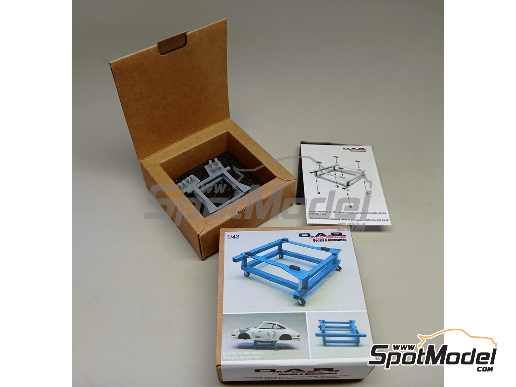 Image 8: Car stand for restoration | Detail in 1/43 scale manufactured by D.A.B. Models (ref.&nbsp;DAB43-018)