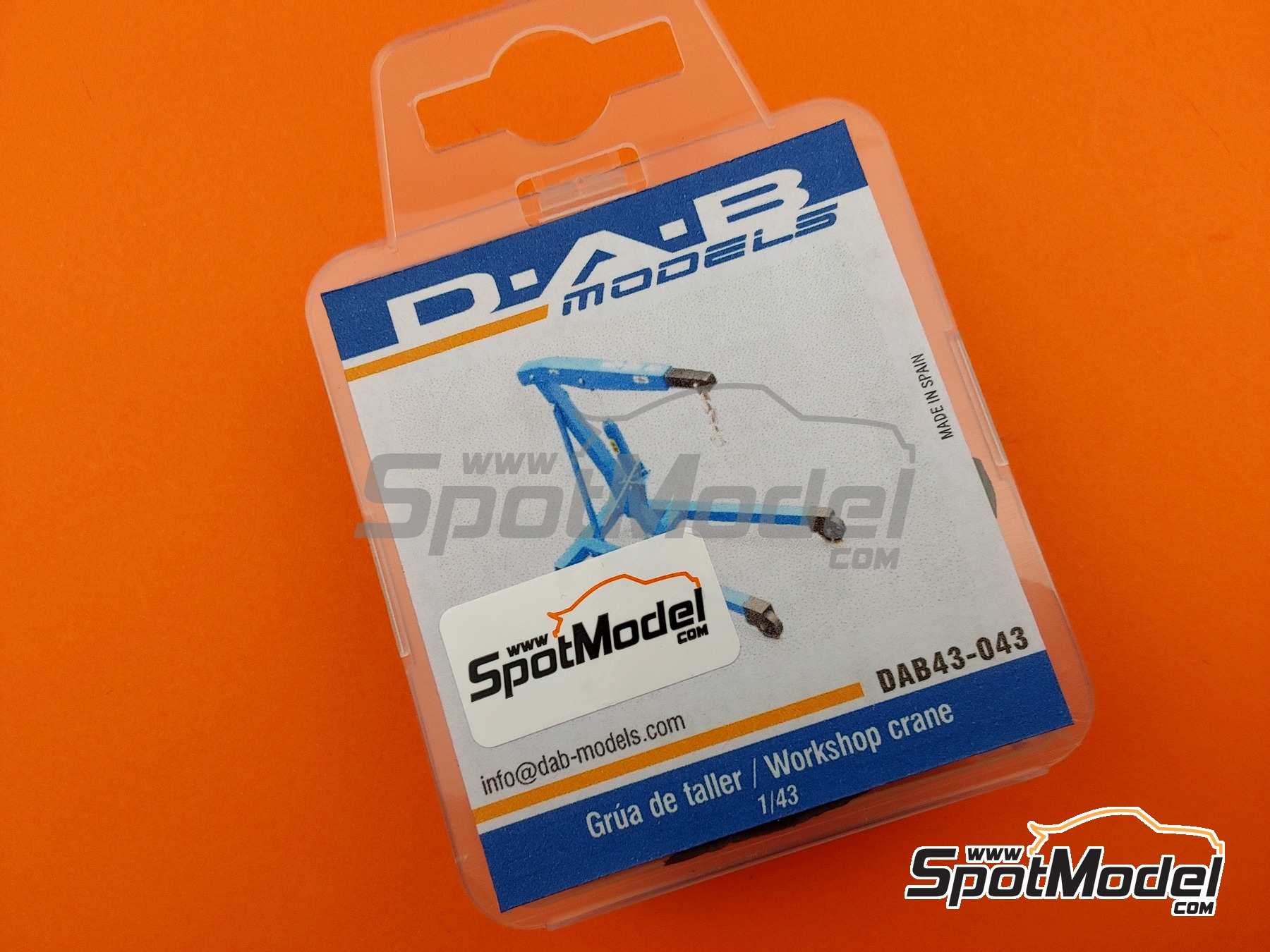 Image 10: Workshop crane | Scale model kit in 1/43 scale manufactured by D.A.B. Models (ref.&nbsp;DAB43-043)