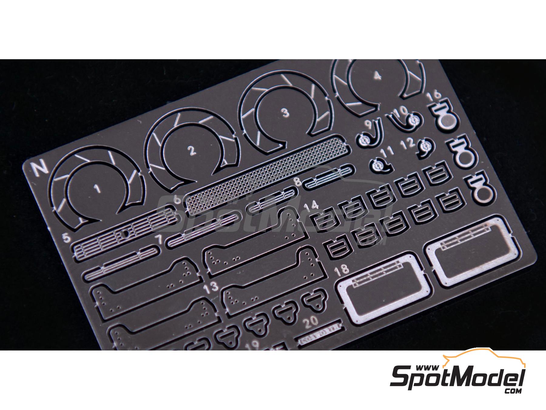 Image 7: Ford Sierra Cosworth 4&times;4 Group A Ford Team sponsored by Q8 Oils - Monte Carlo Rally - Rallye Automobile de Monte-Carlo 1991 | Car scale model kit in 1/24 scale manufactured by D.Modelkits (ref.&nbsp;DM-K001, also 5600627796819 and DMK-001)